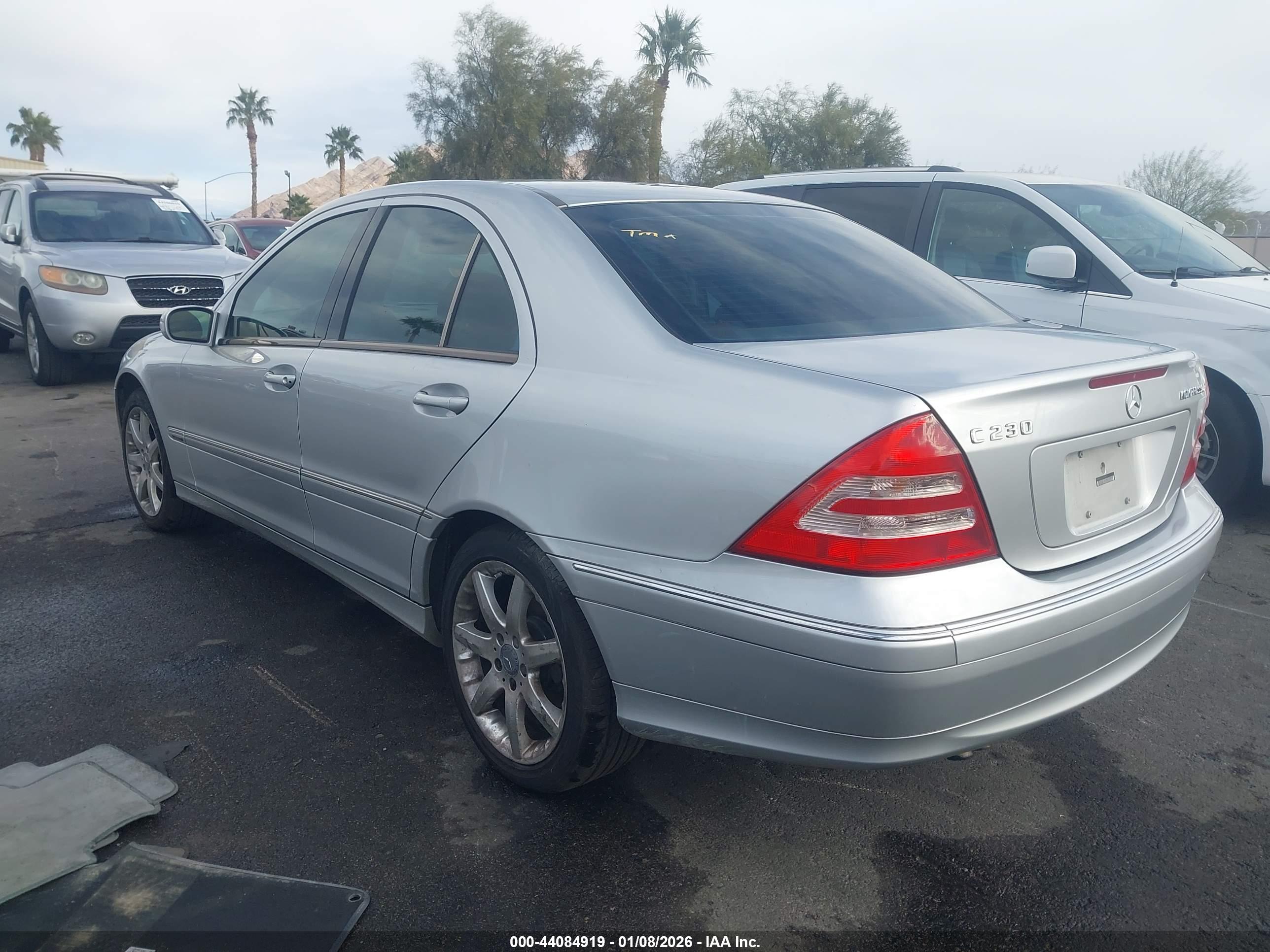 MERCEDES-BENZ C image 3