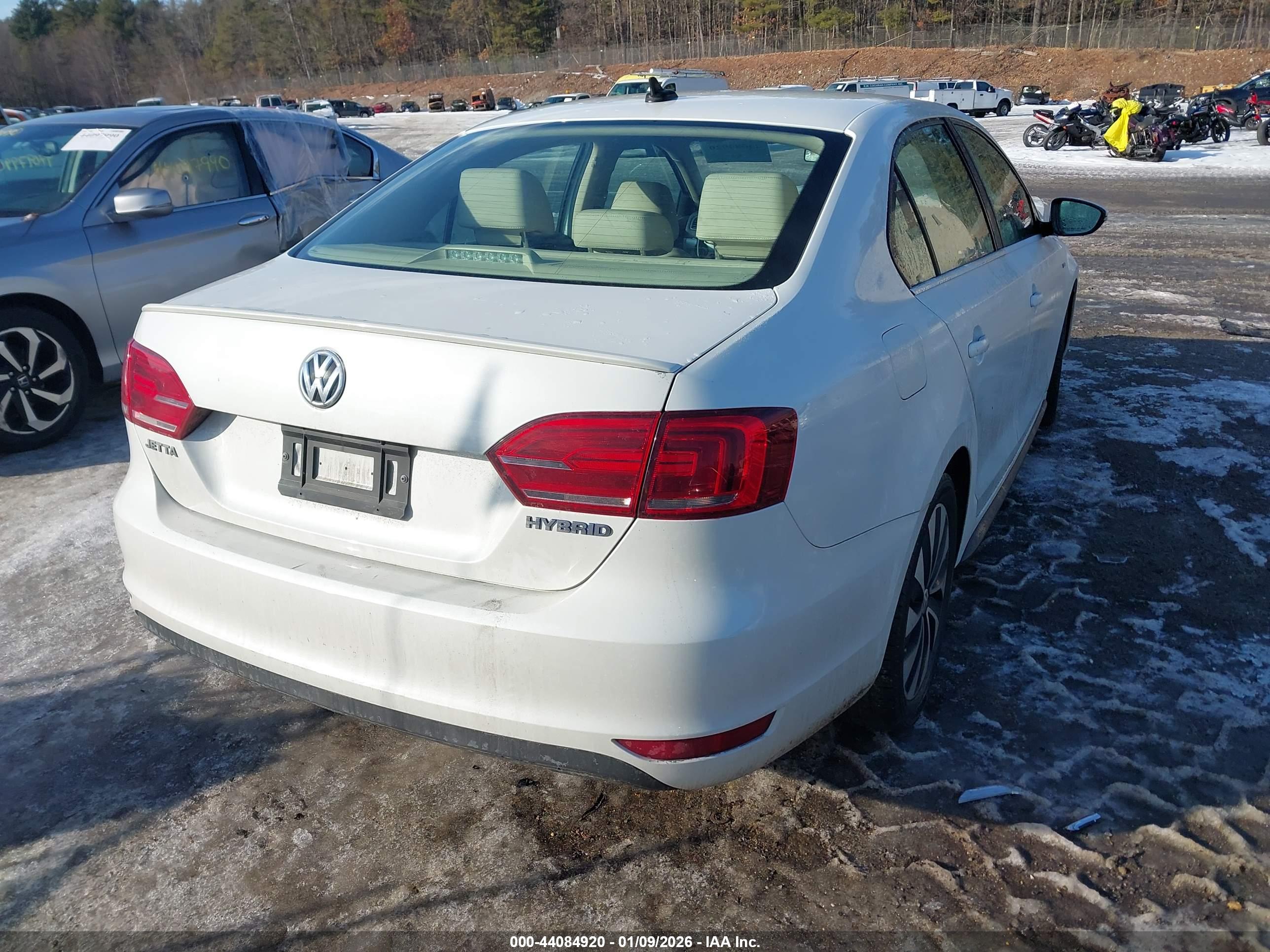 VOLKSWAGEN JETTA image 4