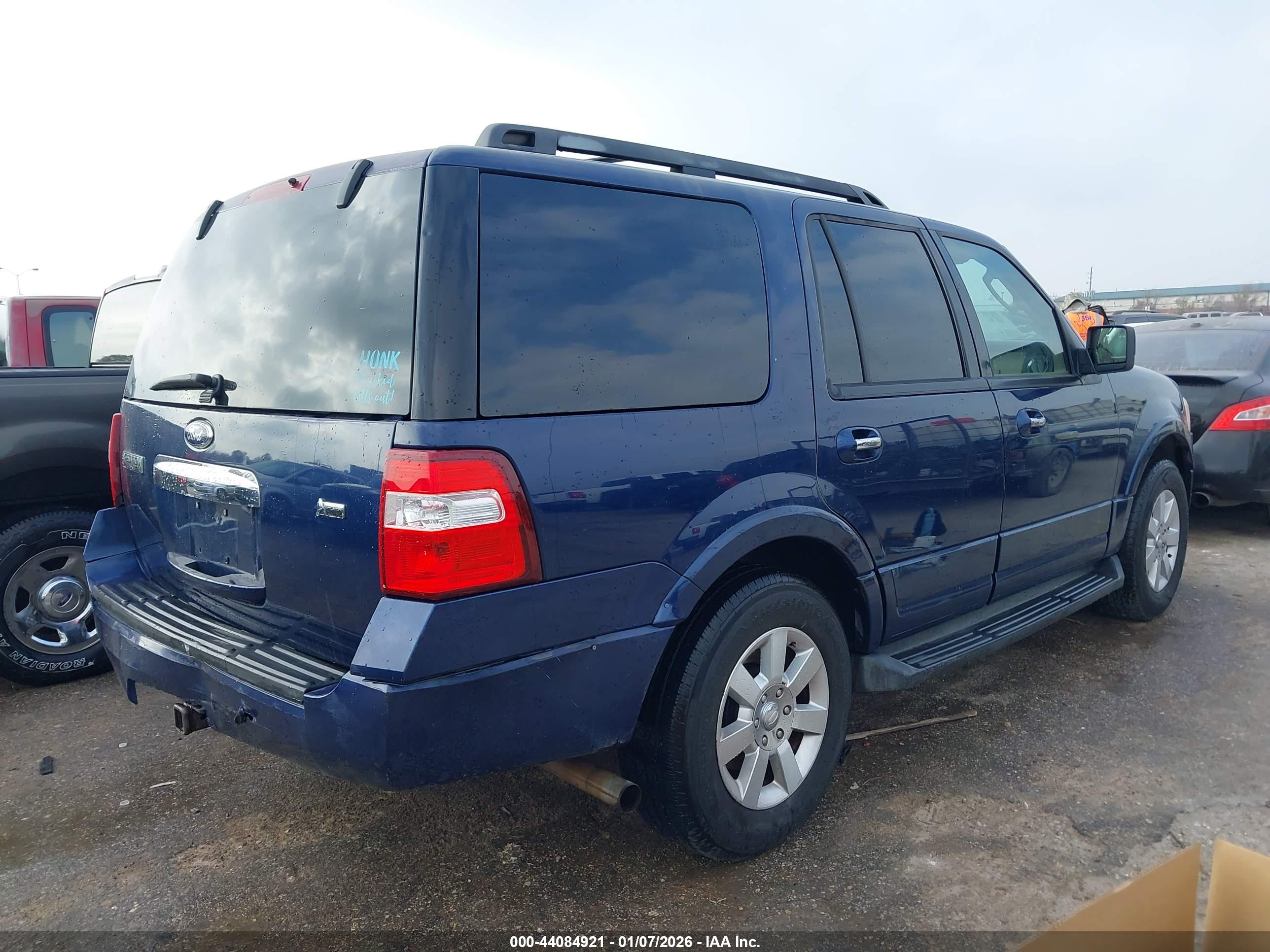 FORD EXPEDITION image 4