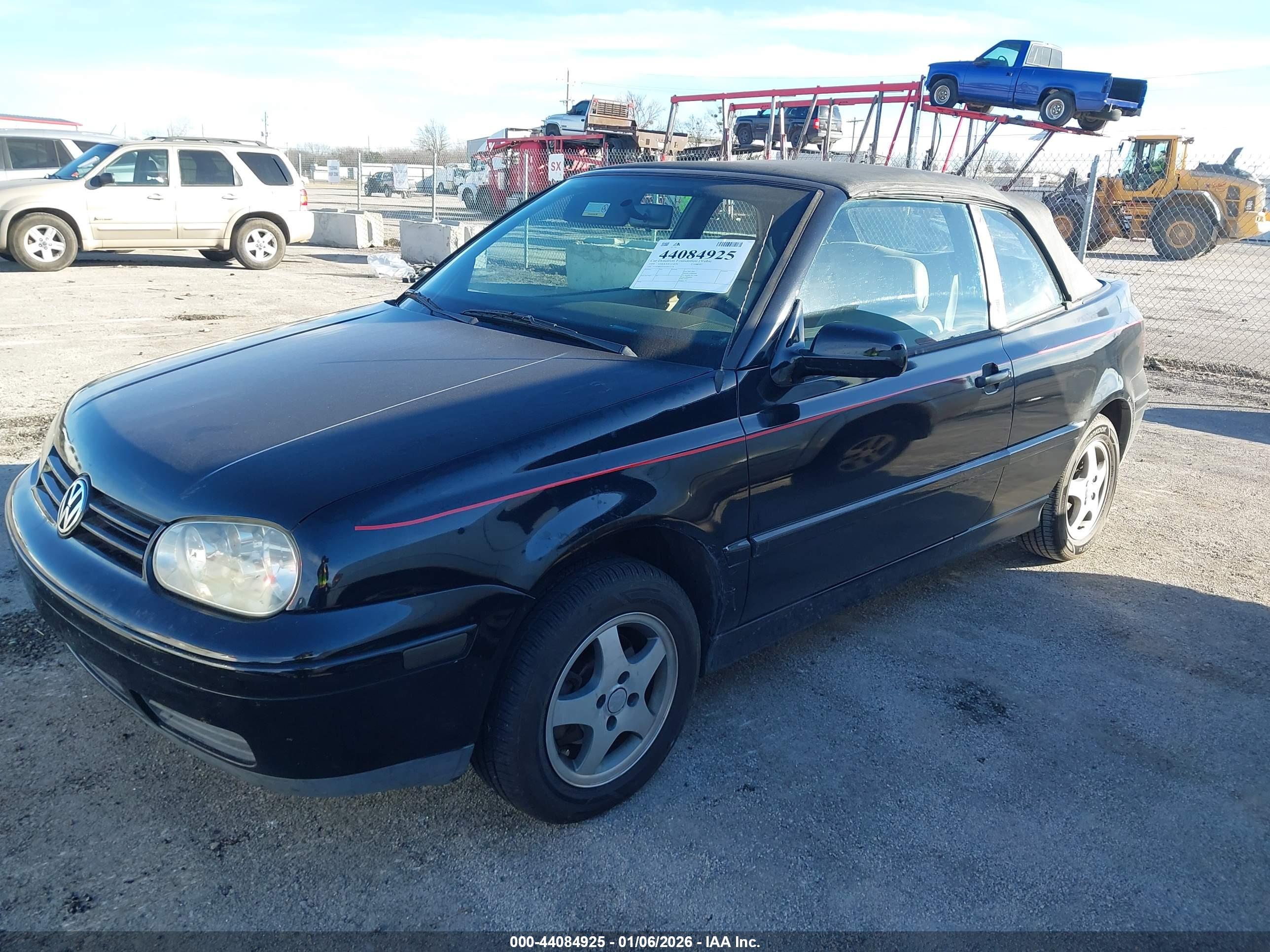 VOLKSWAGEN CABRIO image 2