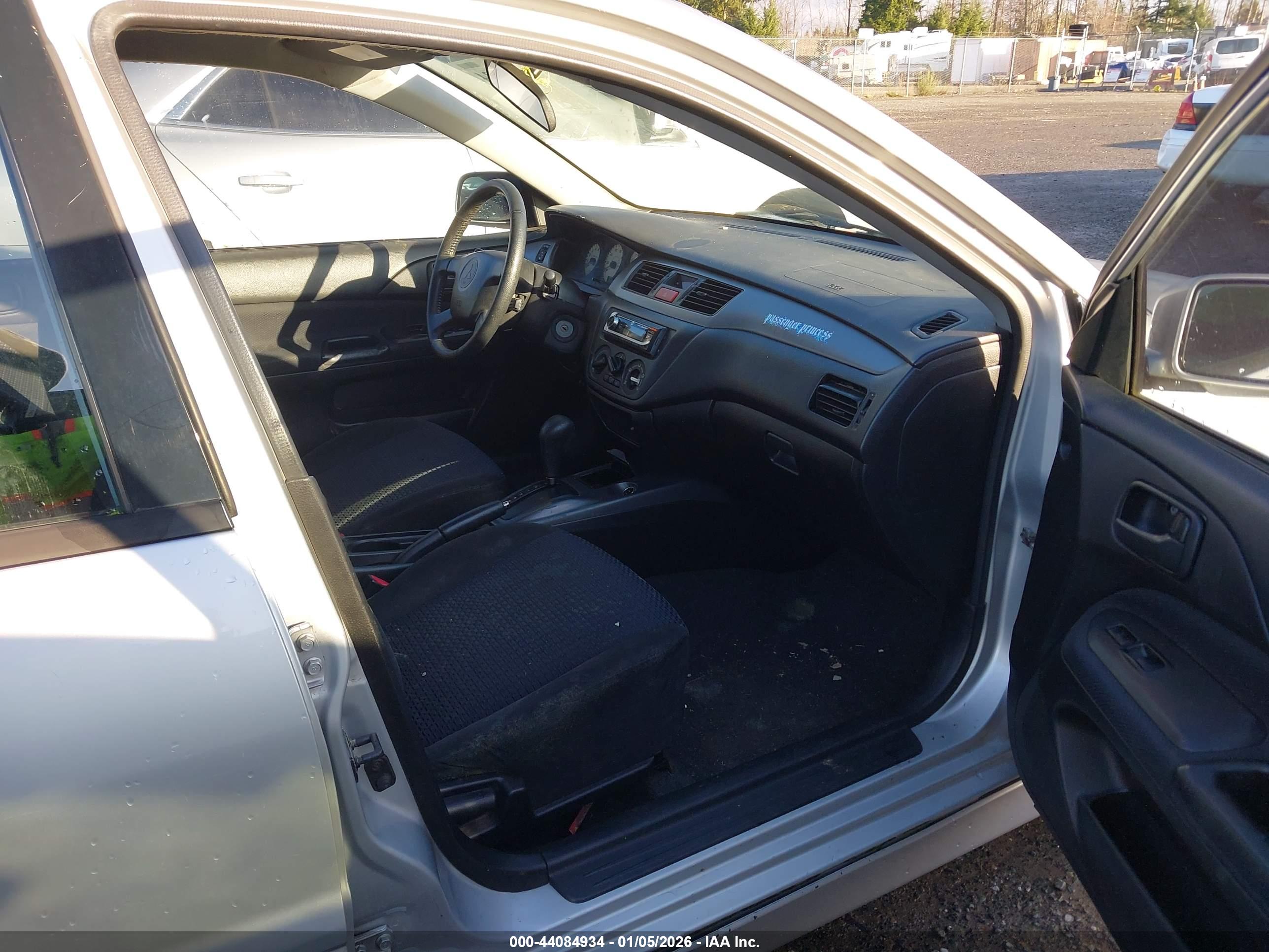 MITSUBISHI LANCER image 5