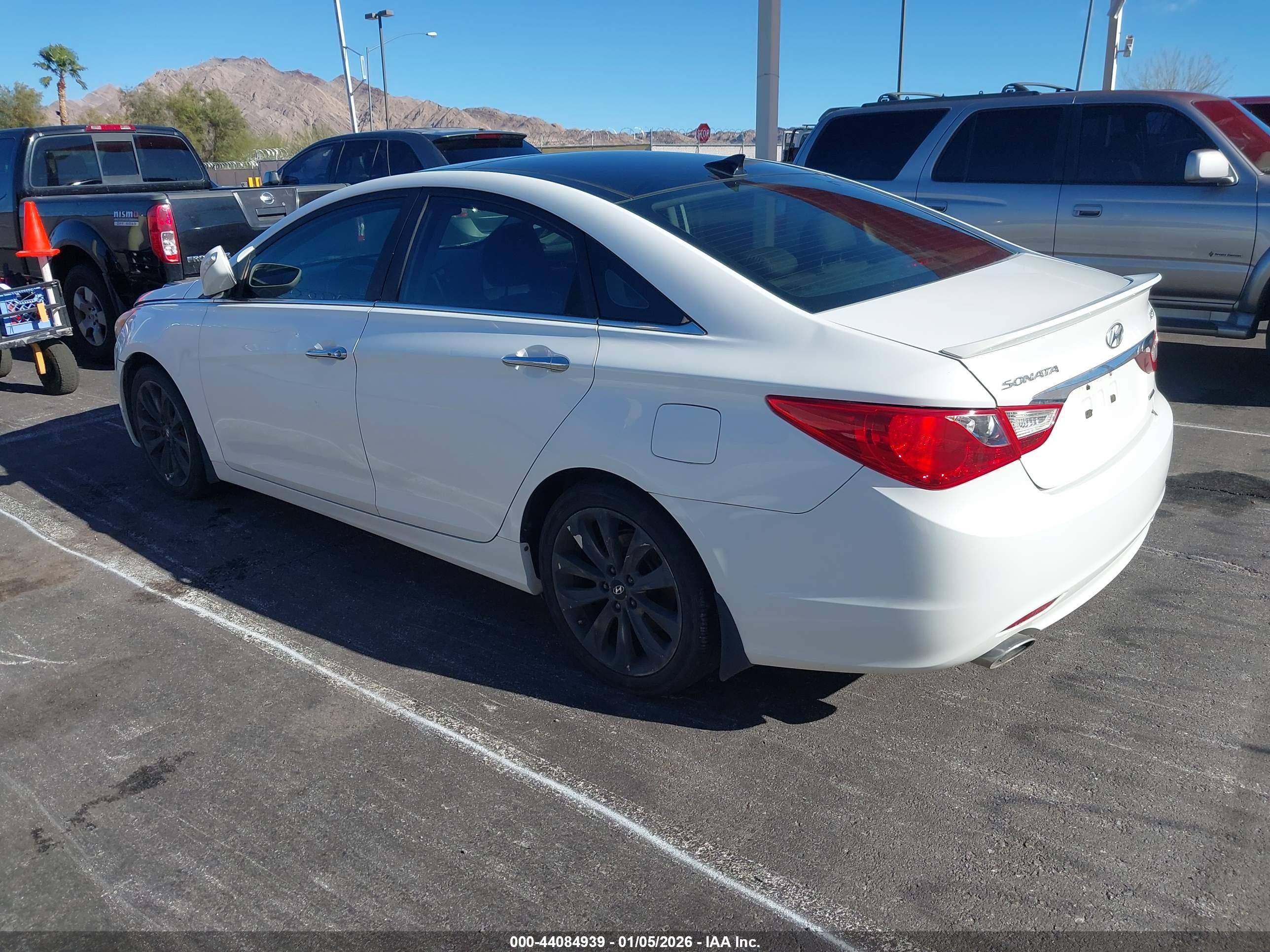 HYUNDAI SONATA image 3