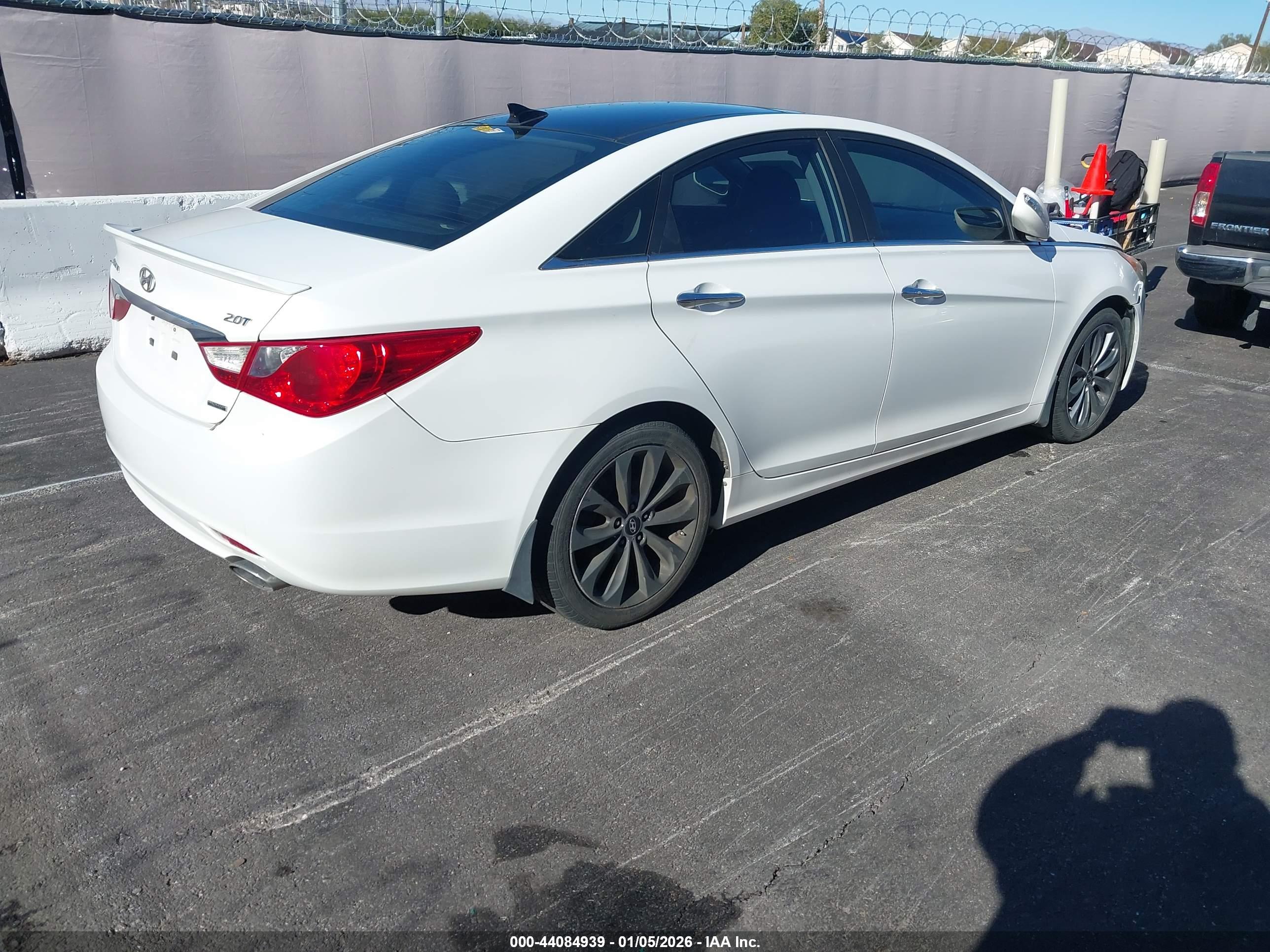 HYUNDAI SONATA image 4