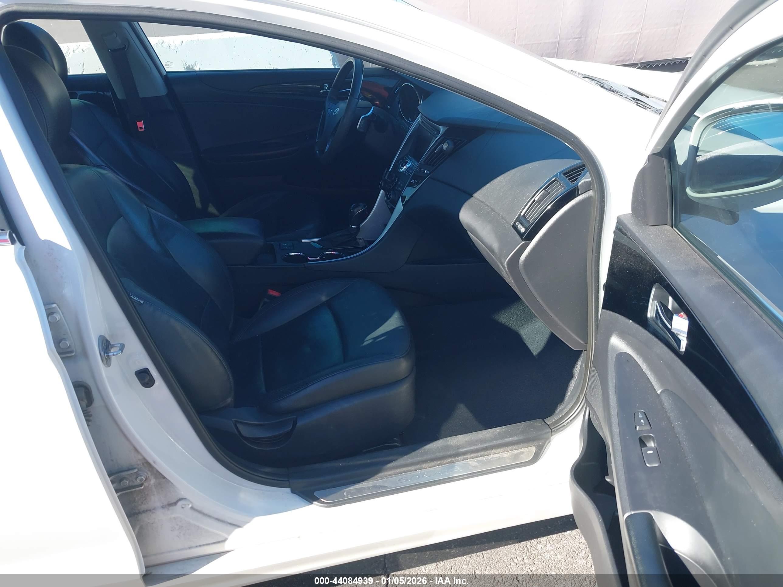 HYUNDAI SONATA image 5