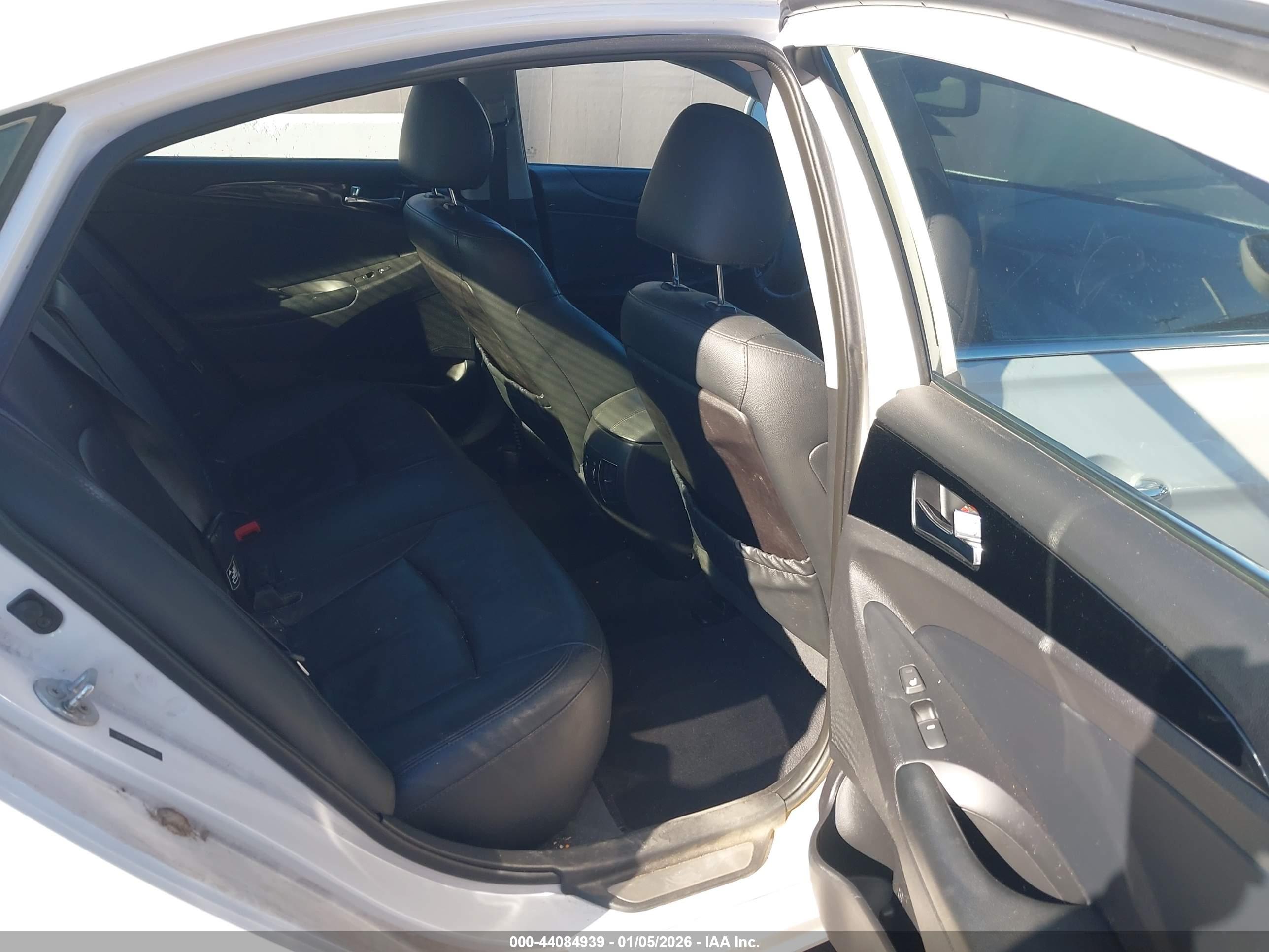 HYUNDAI SONATA image 8