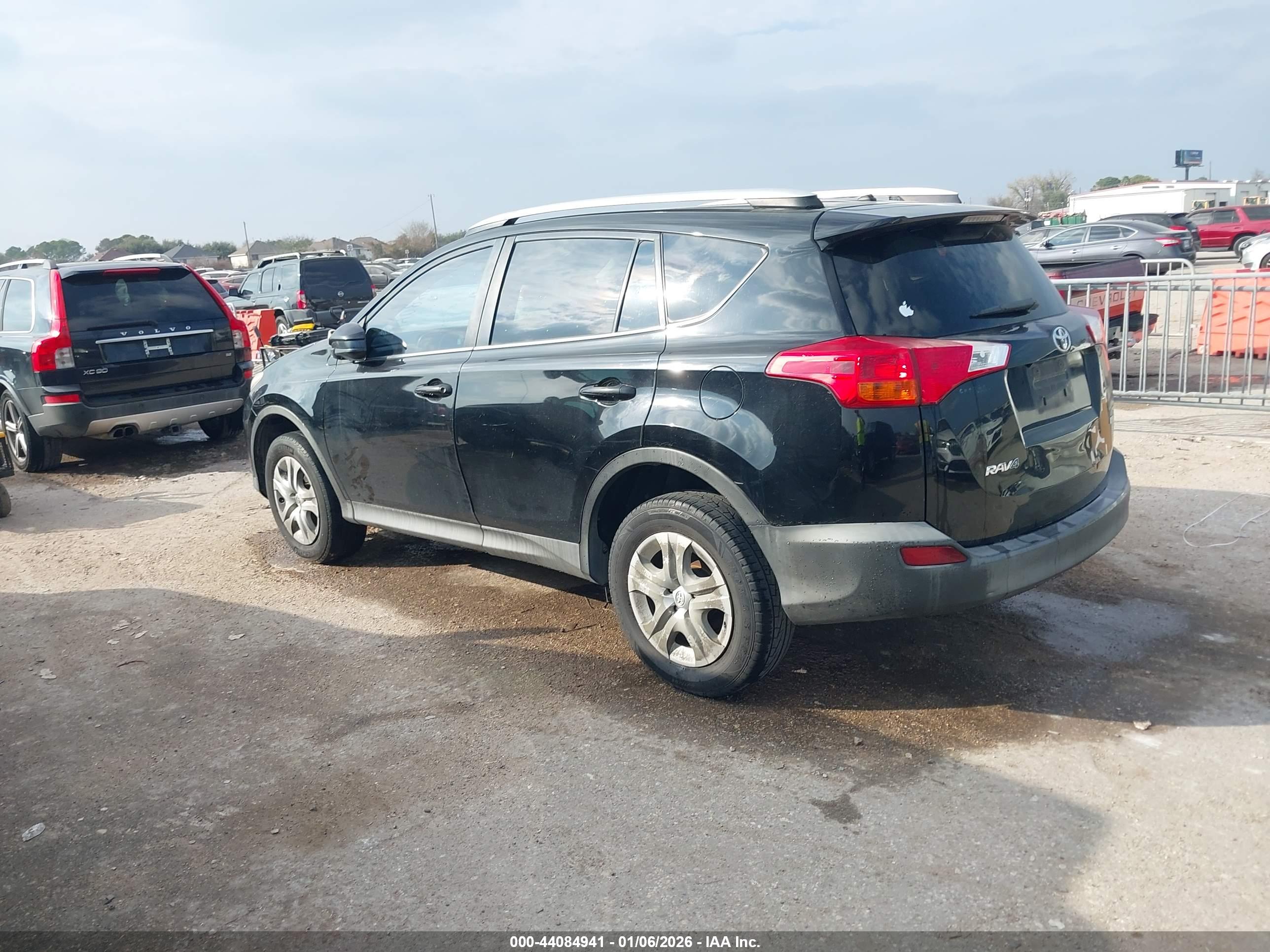 TOYOTA RAV4 image 3