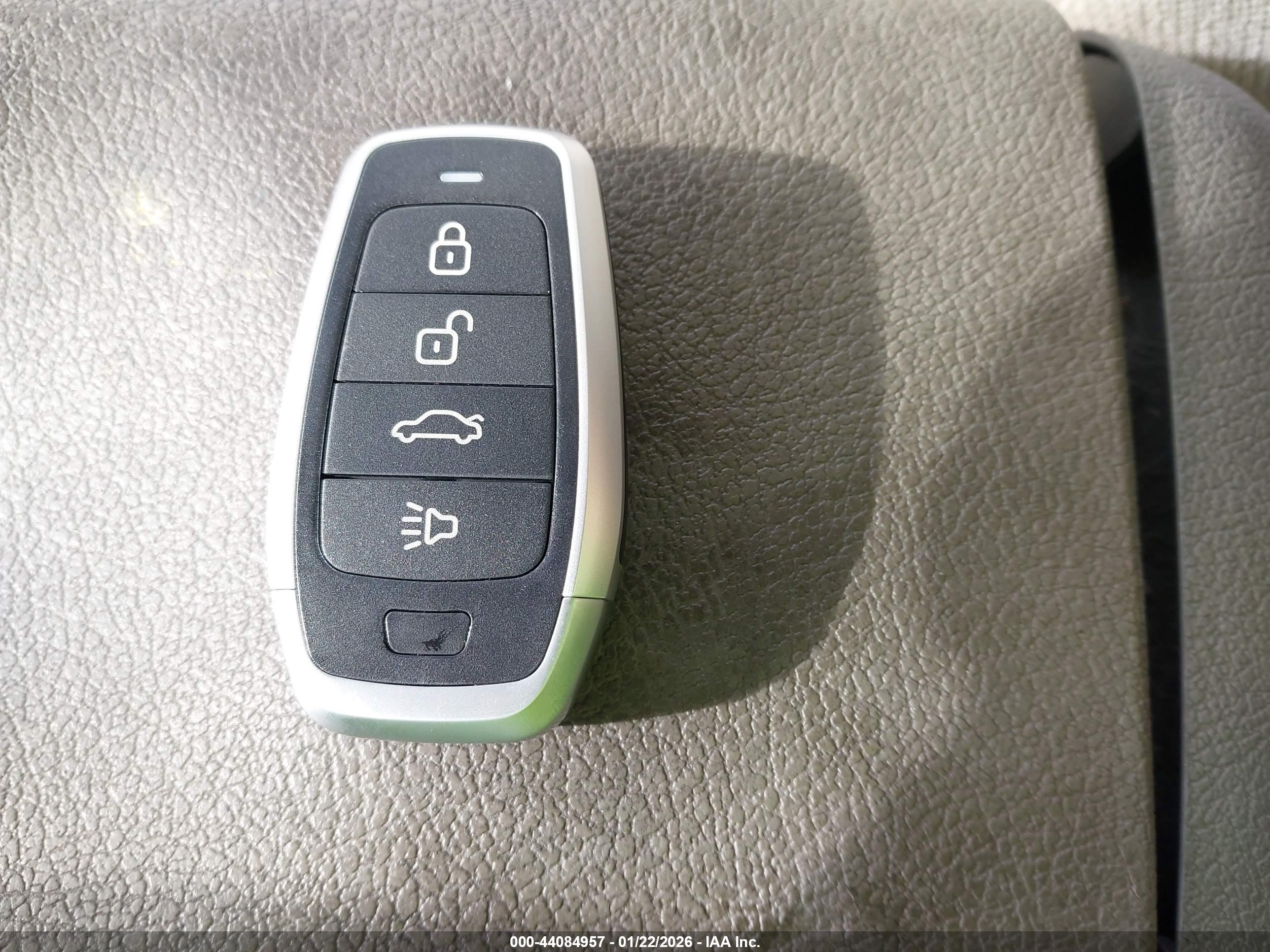 GMC TERRAIN image 11