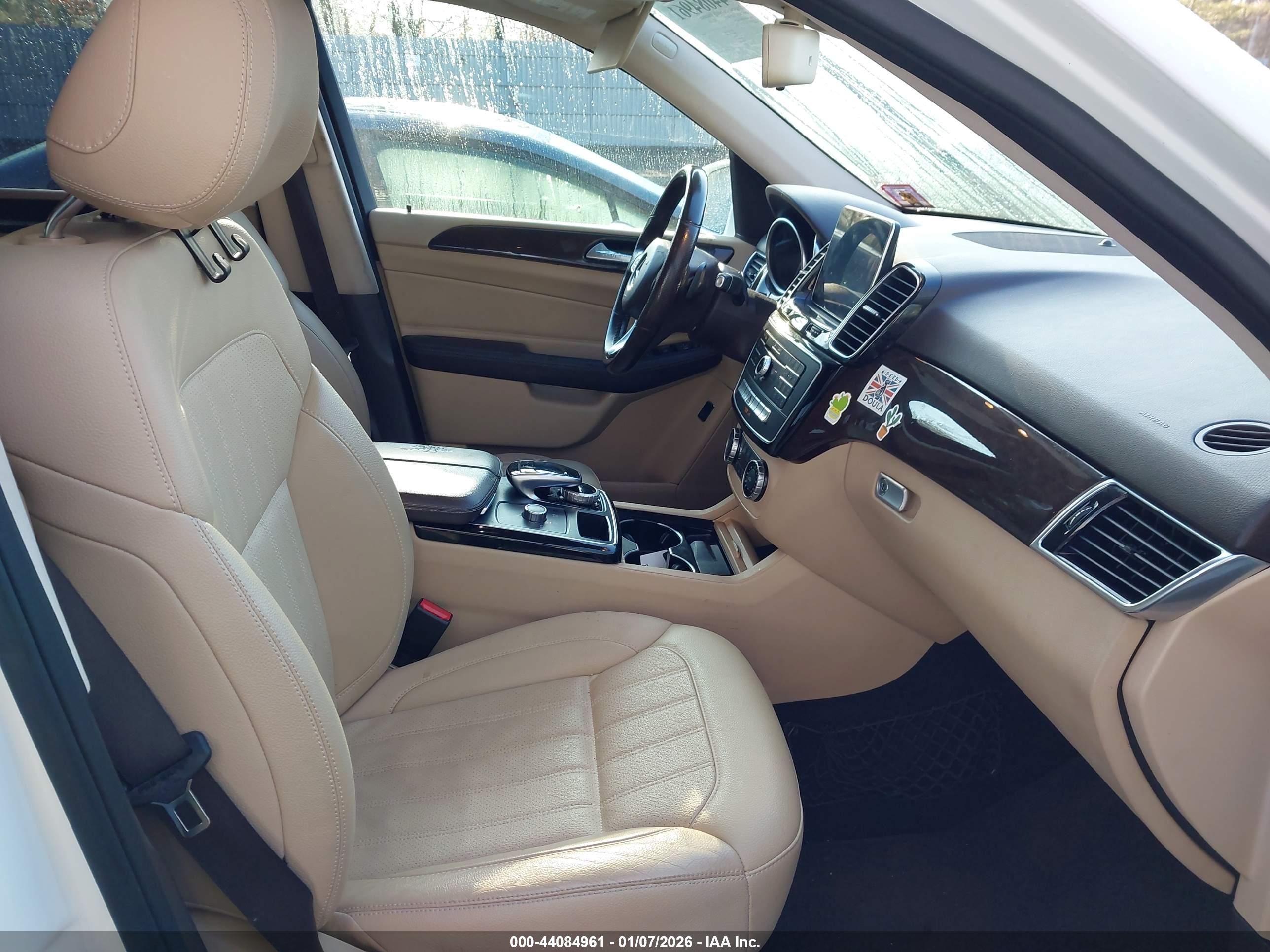MERCEDES-BENZ GLE image 5