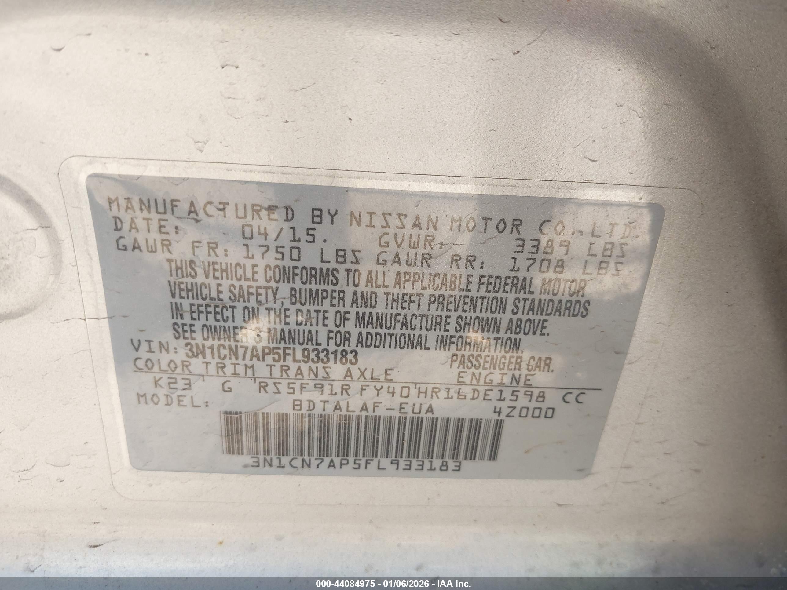 NISSAN VERSA image 9