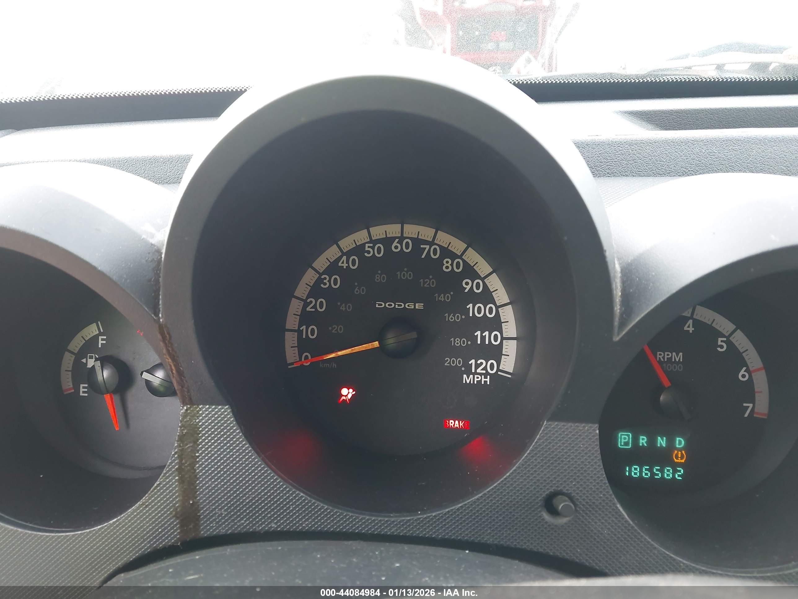 DODGE NITRO image 7