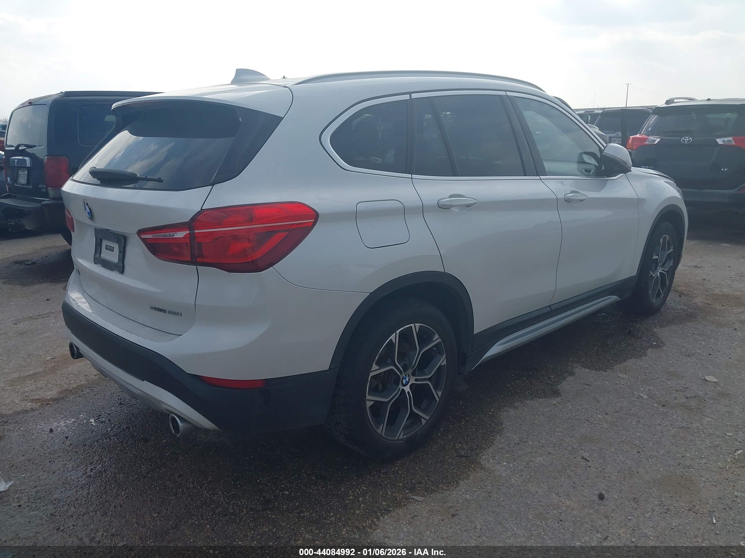 BMW X1 image 4