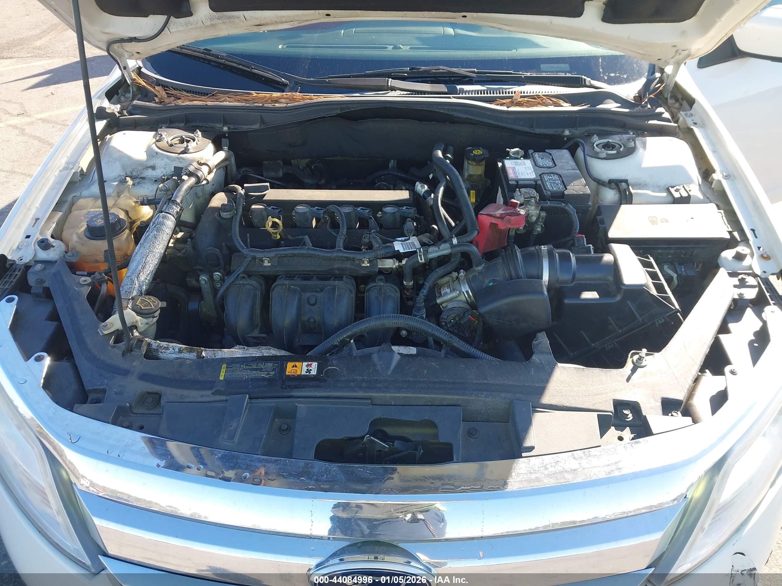 FORD FUSION image 10
