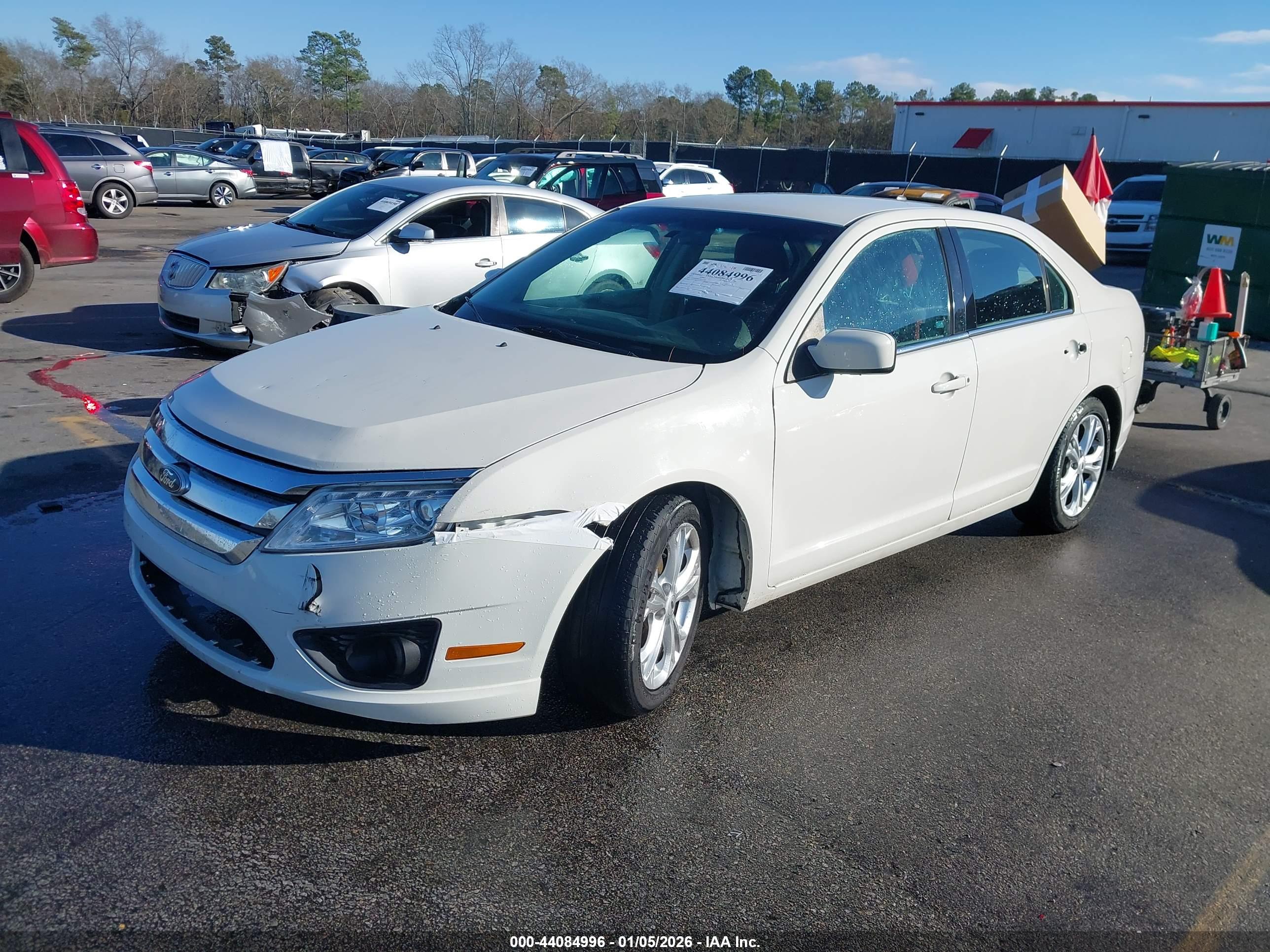 FORD FUSION image 2