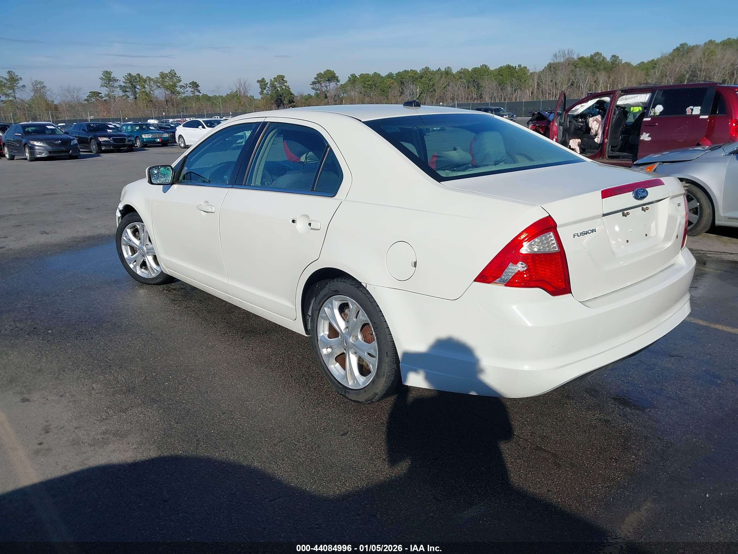 FORD FUSION image 3