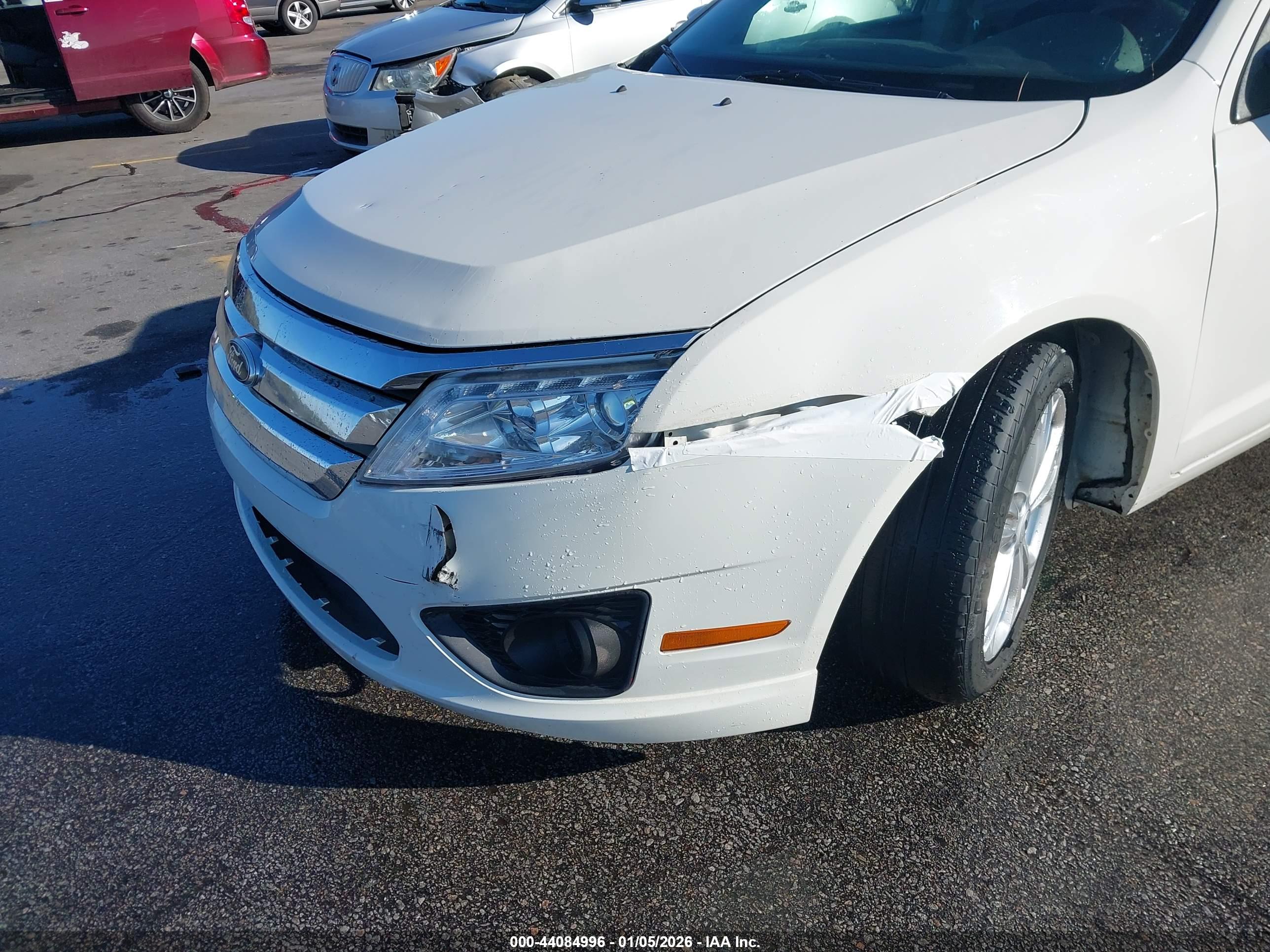 FORD FUSION image 6