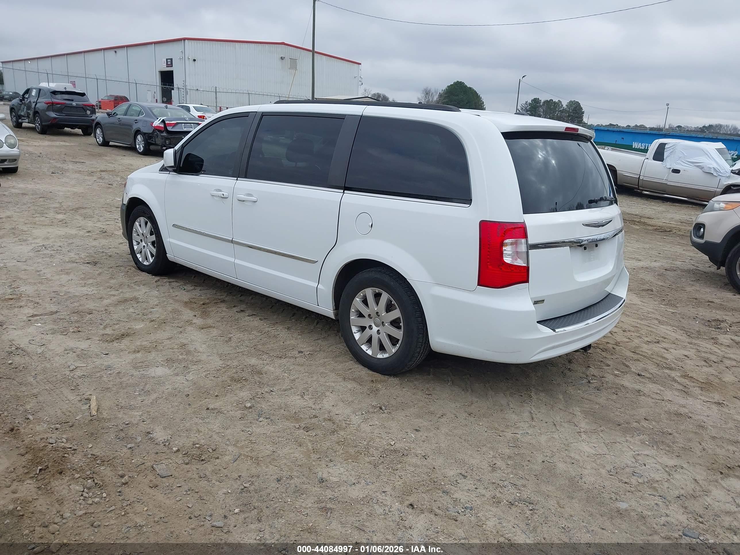 CHRYSLER TOWN image 3