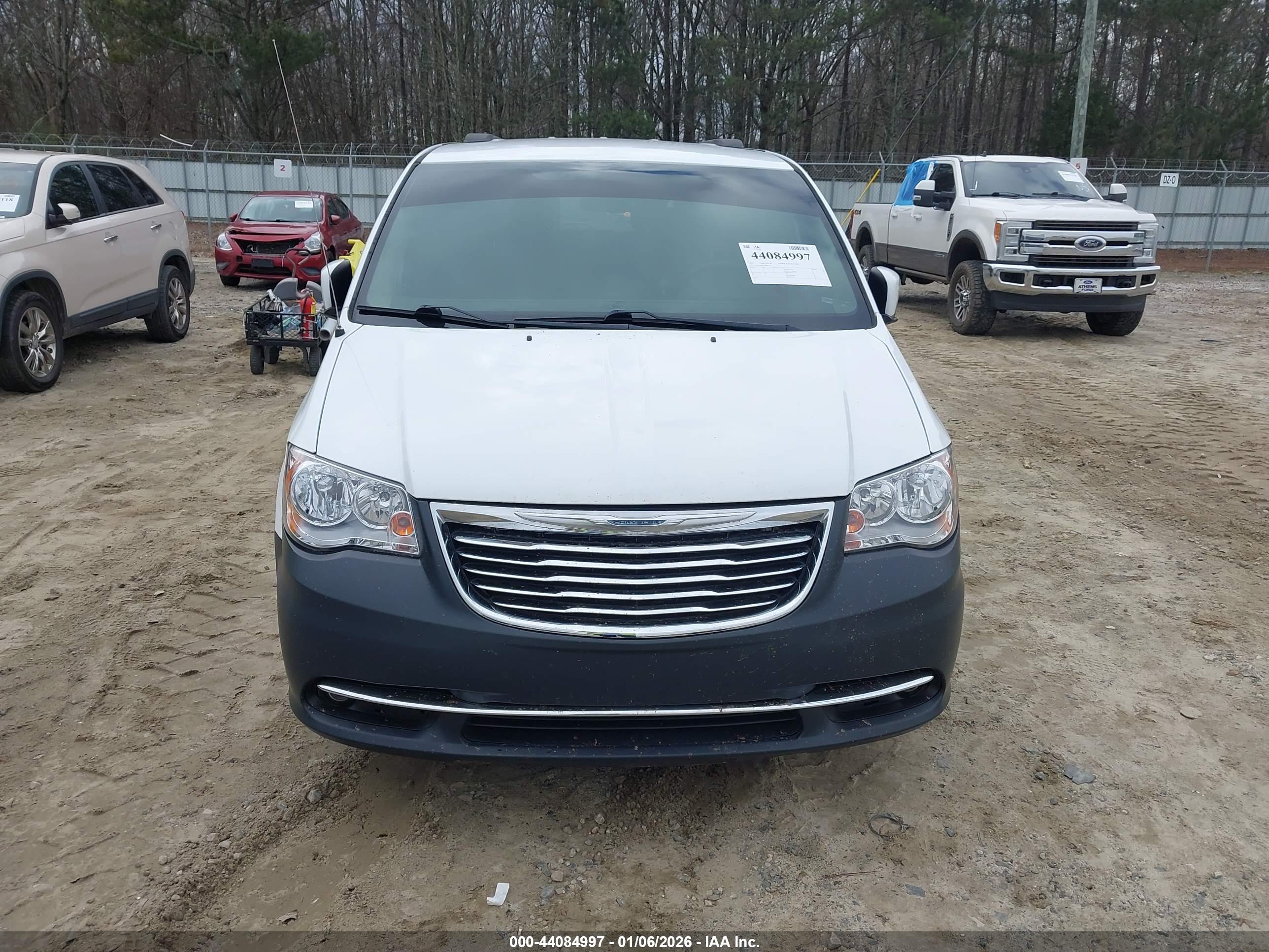 CHRYSLER TOWN image 6