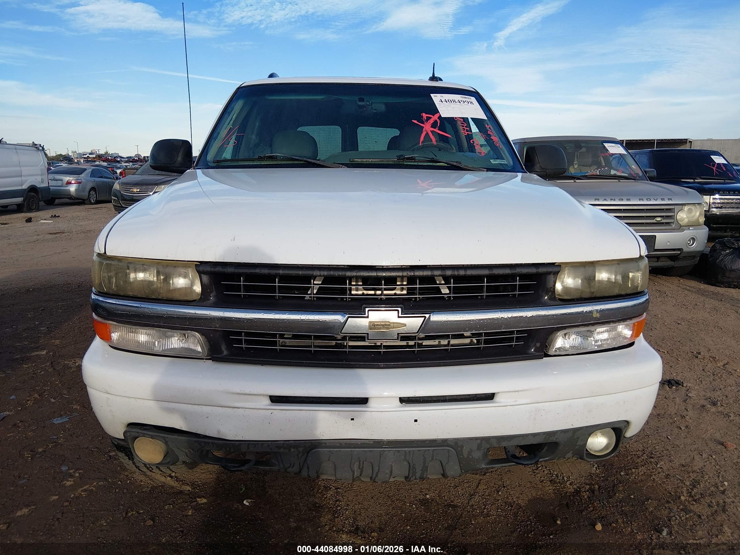 CHEVROLET TAHOE image 6
