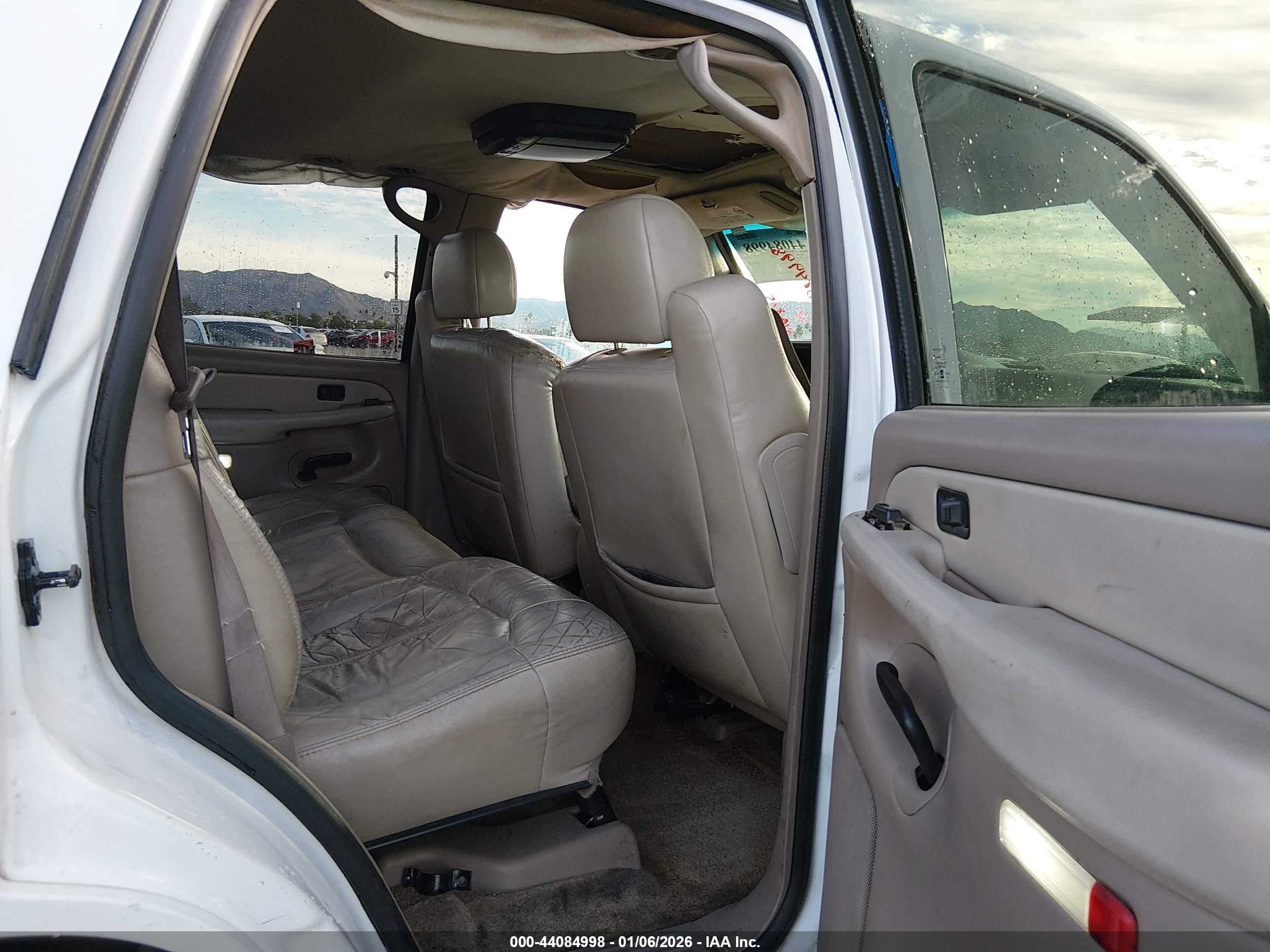 CHEVROLET TAHOE image 8