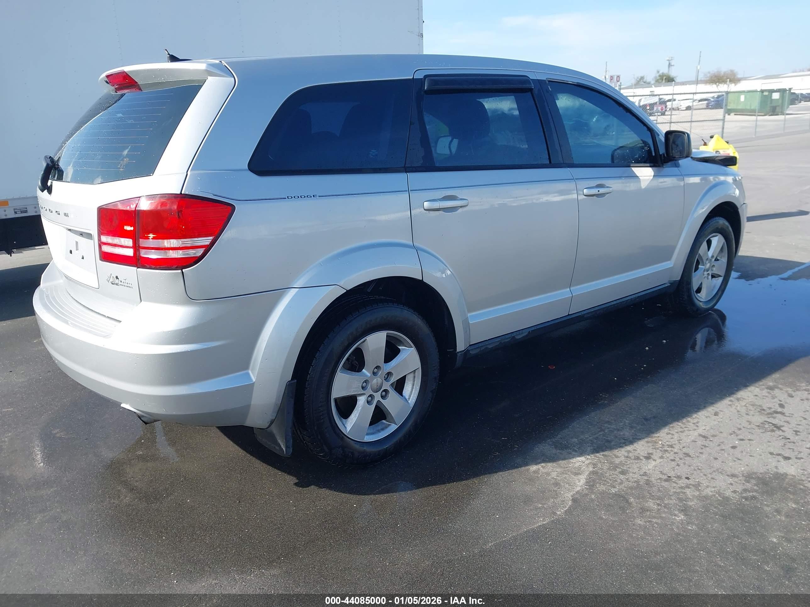 DODGE JOURNEY image 4