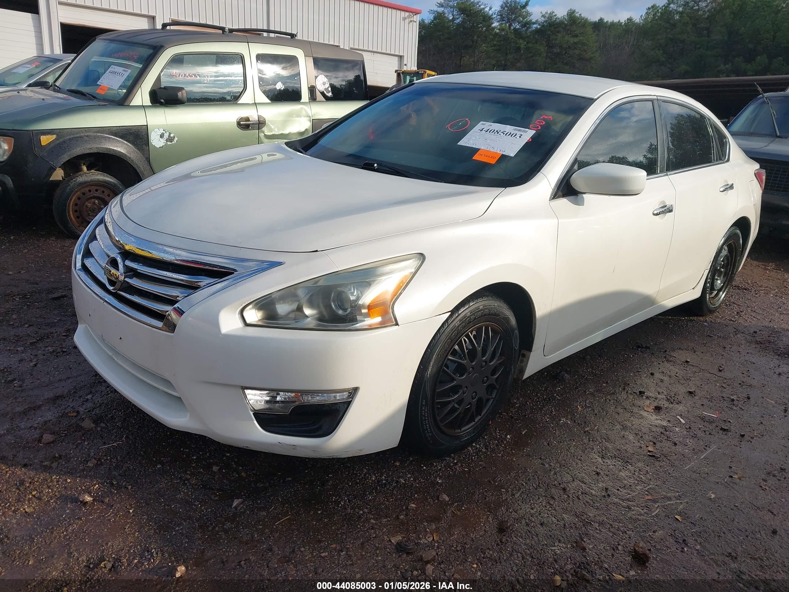 NISSAN ALTIMA image 2
