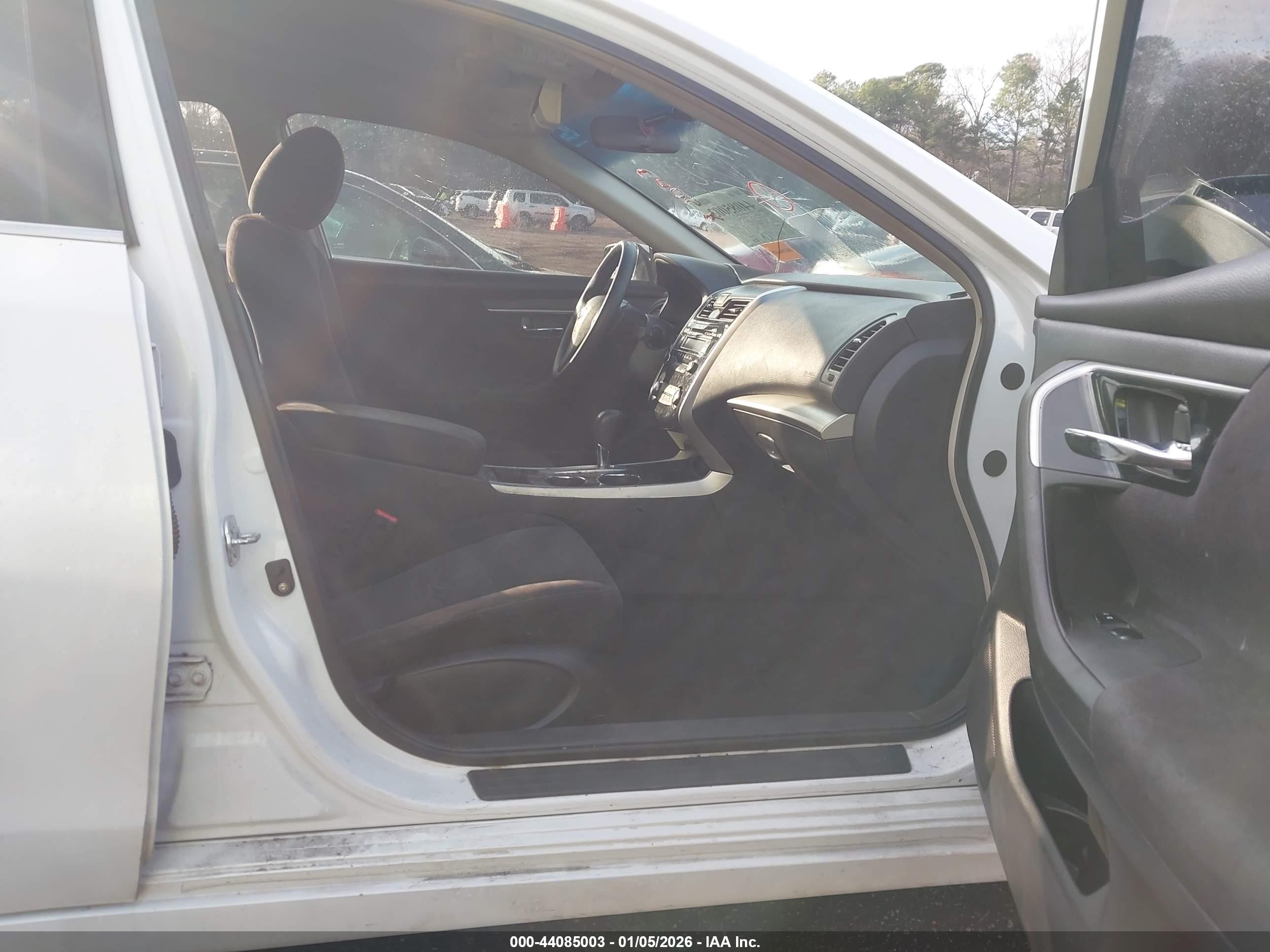 NISSAN ALTIMA image 5