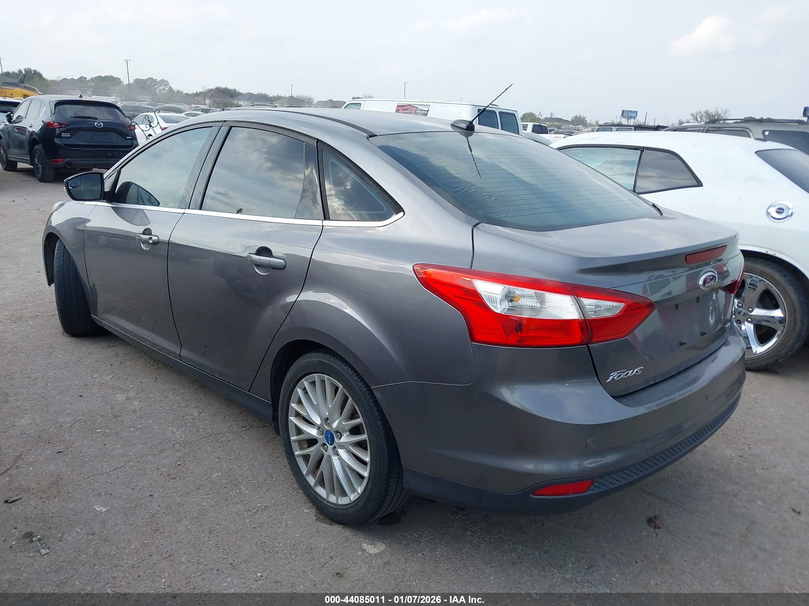 FORD FOCUS image 3