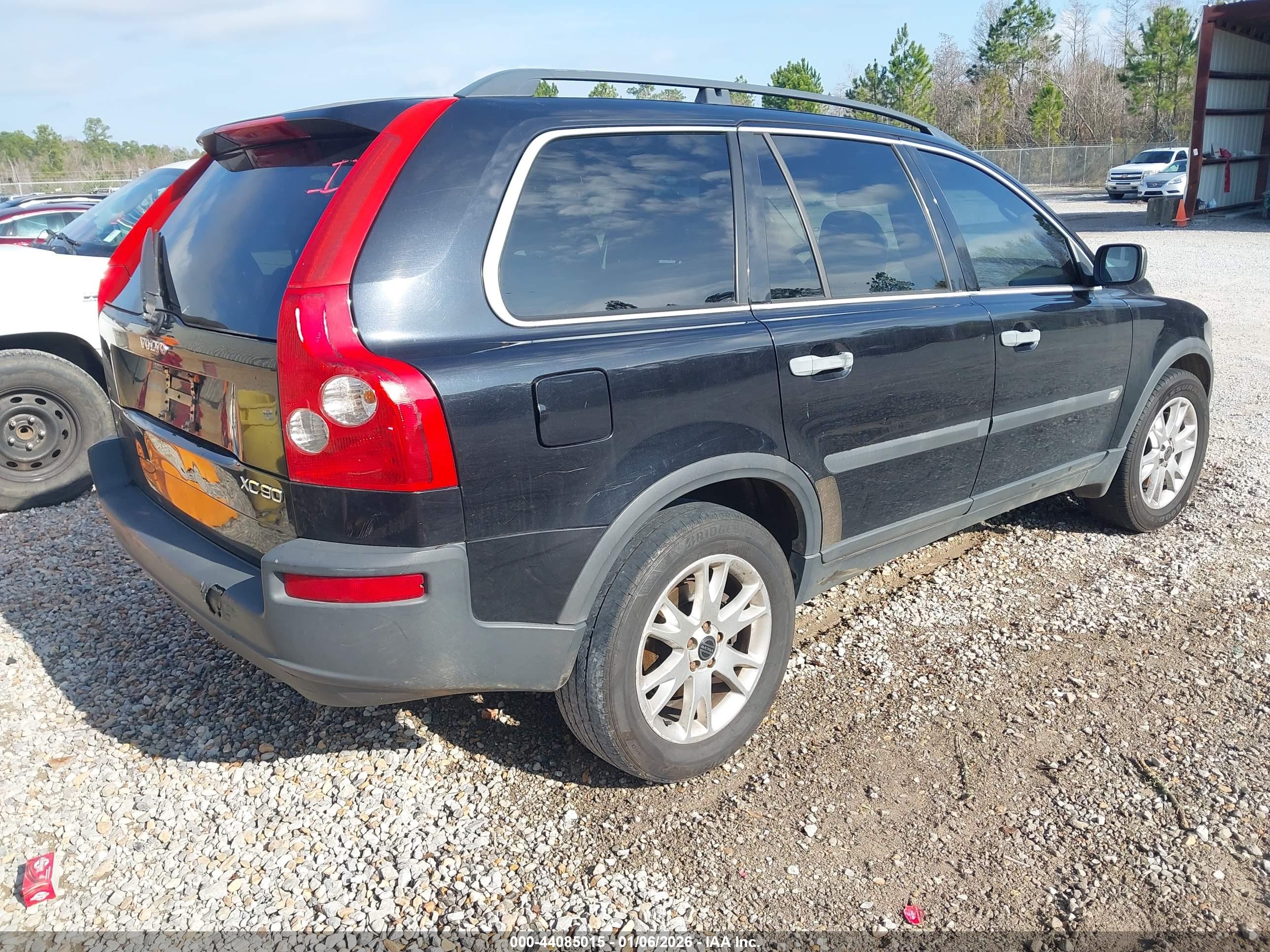 VOLVO XC90 image 4