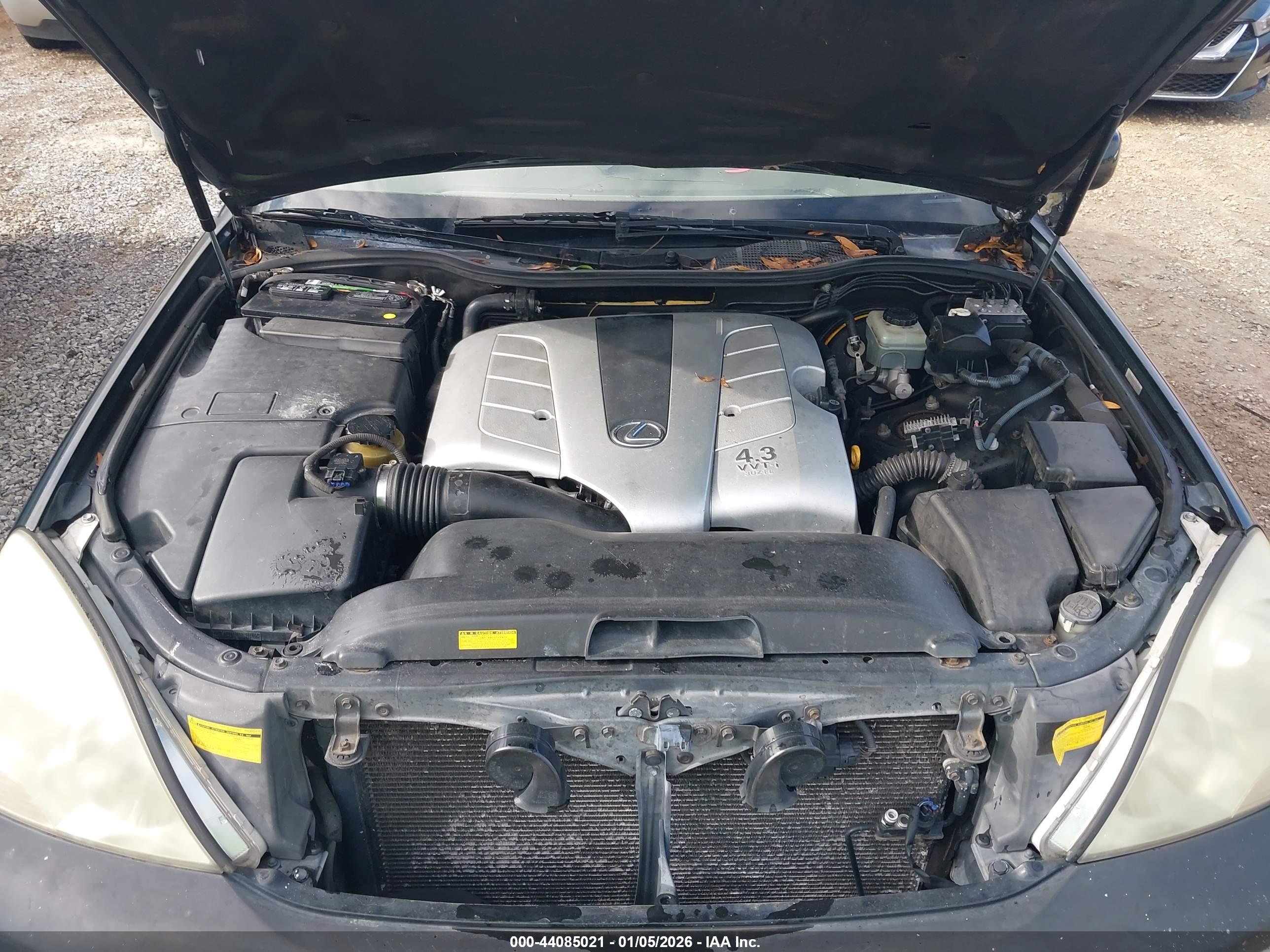 LEXUS LS image 10