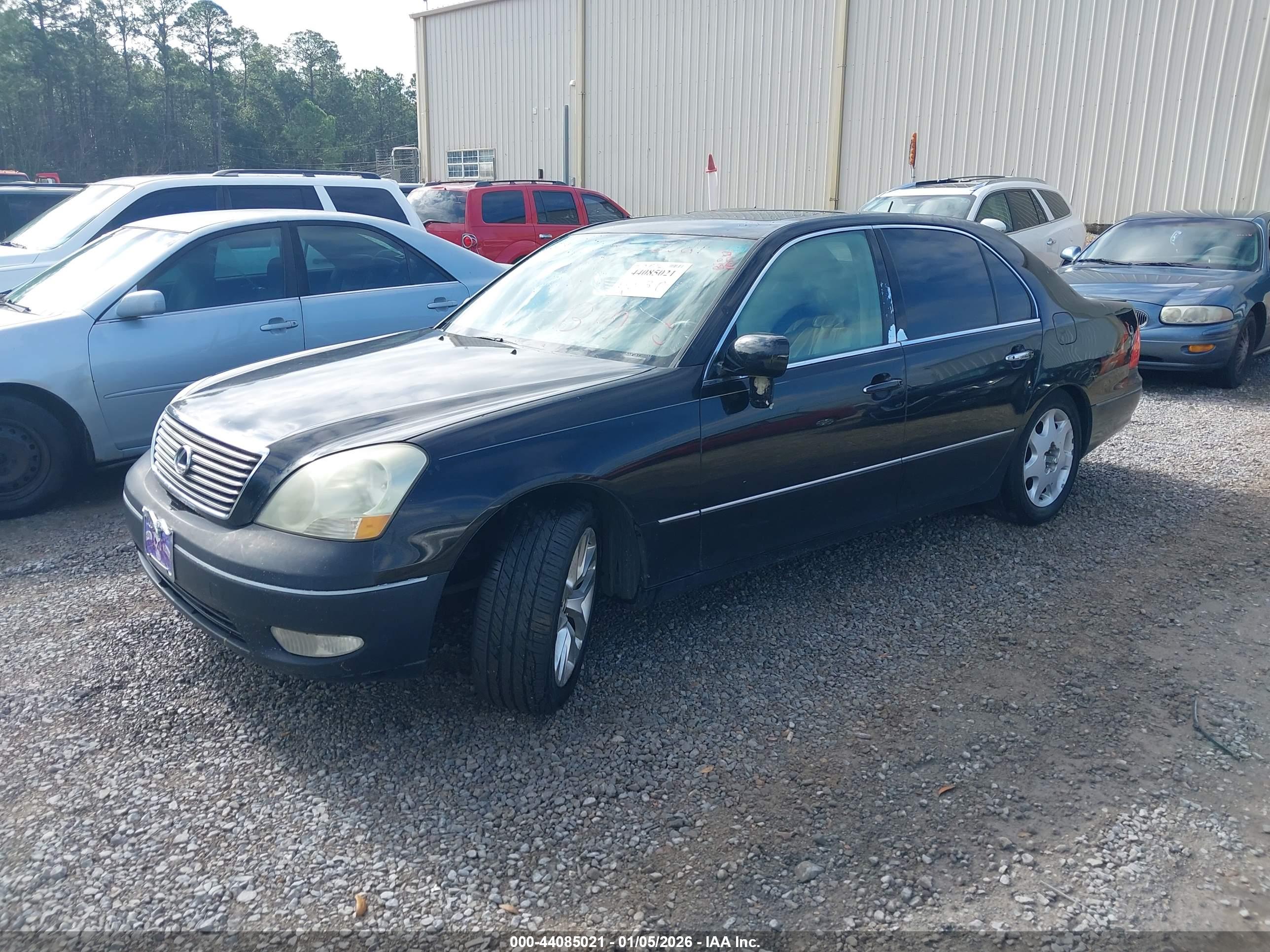 LEXUS LS image 2