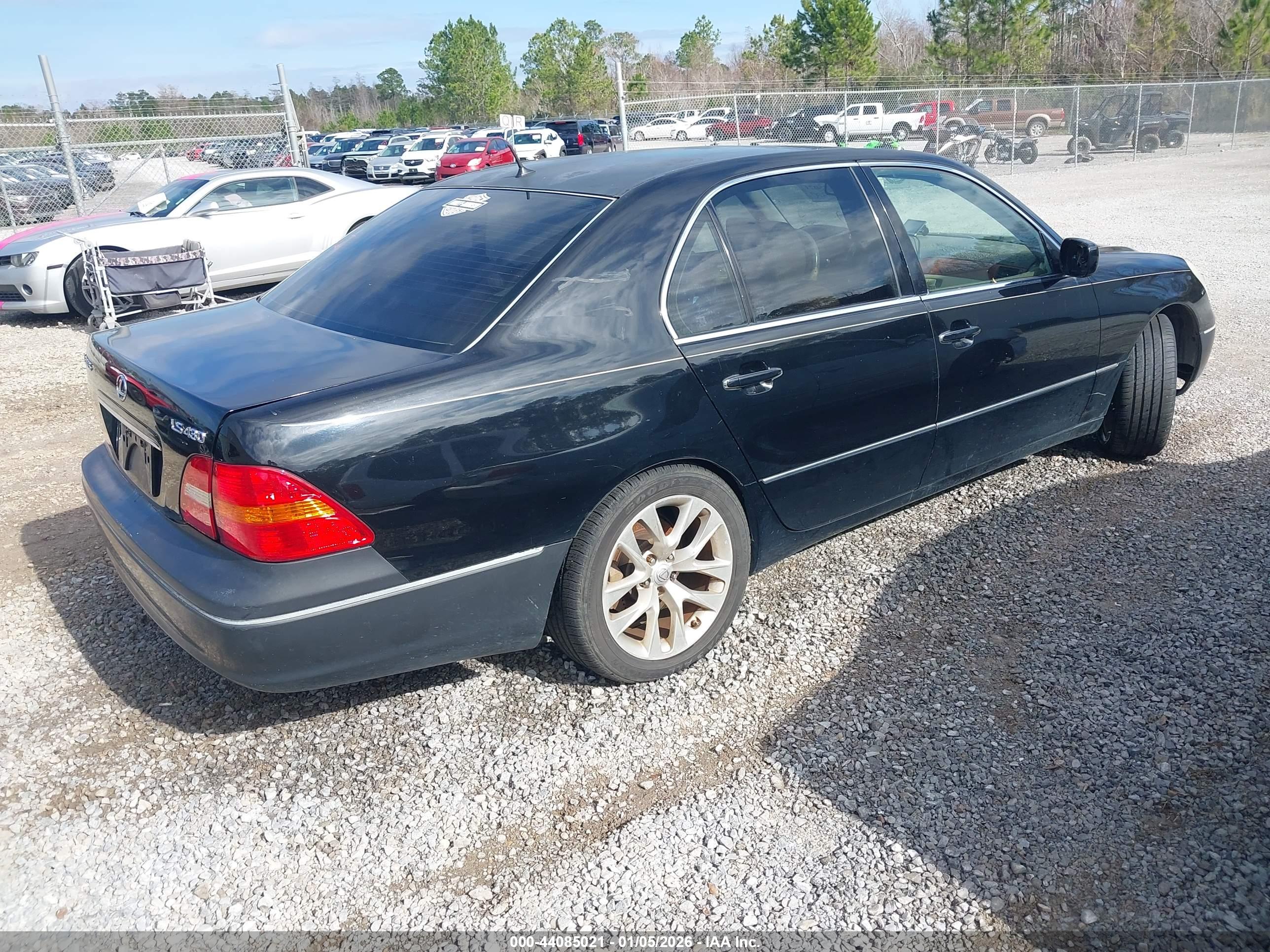 LEXUS LS image 4