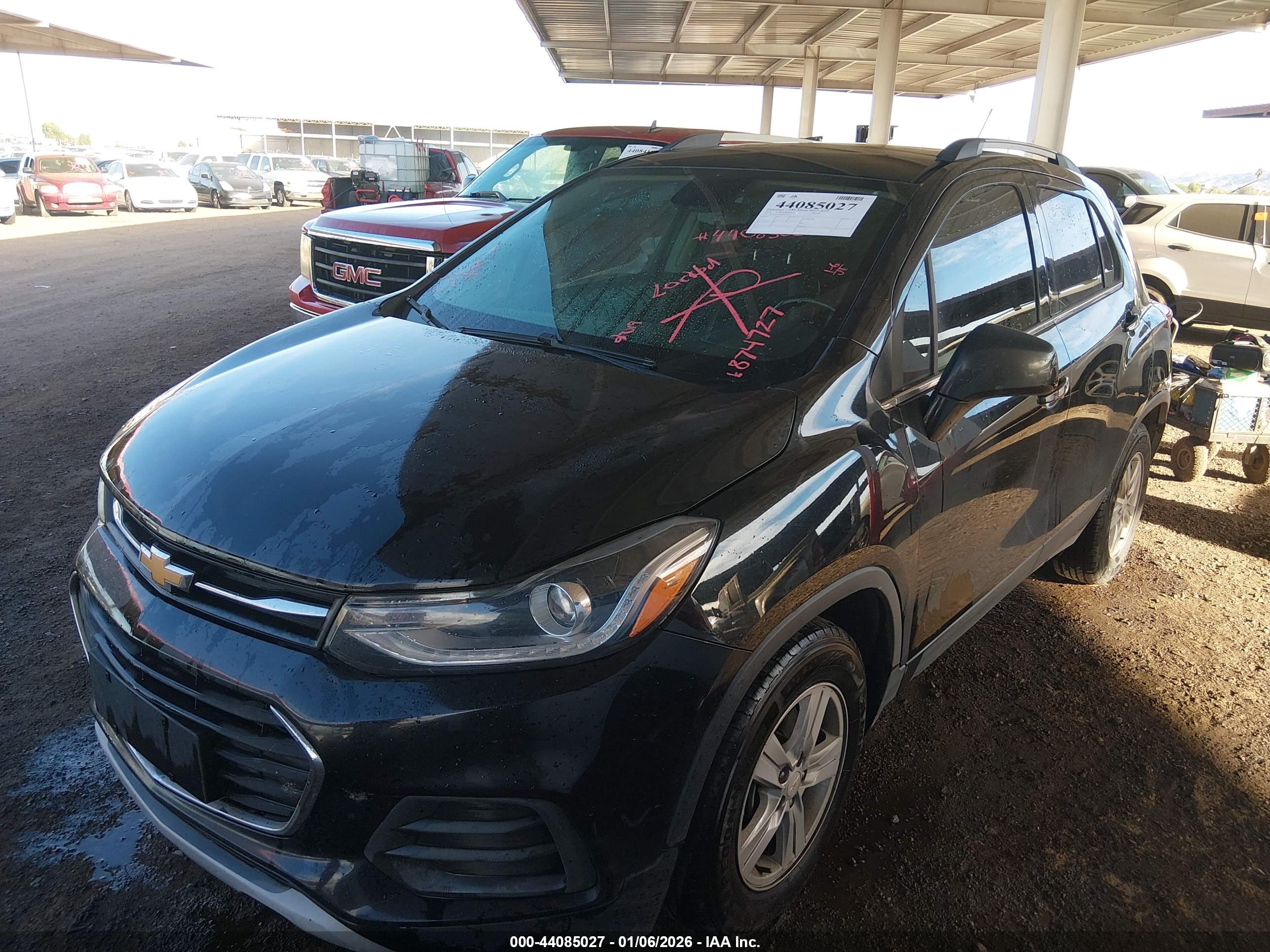 CHEVROLET TRAX image 2