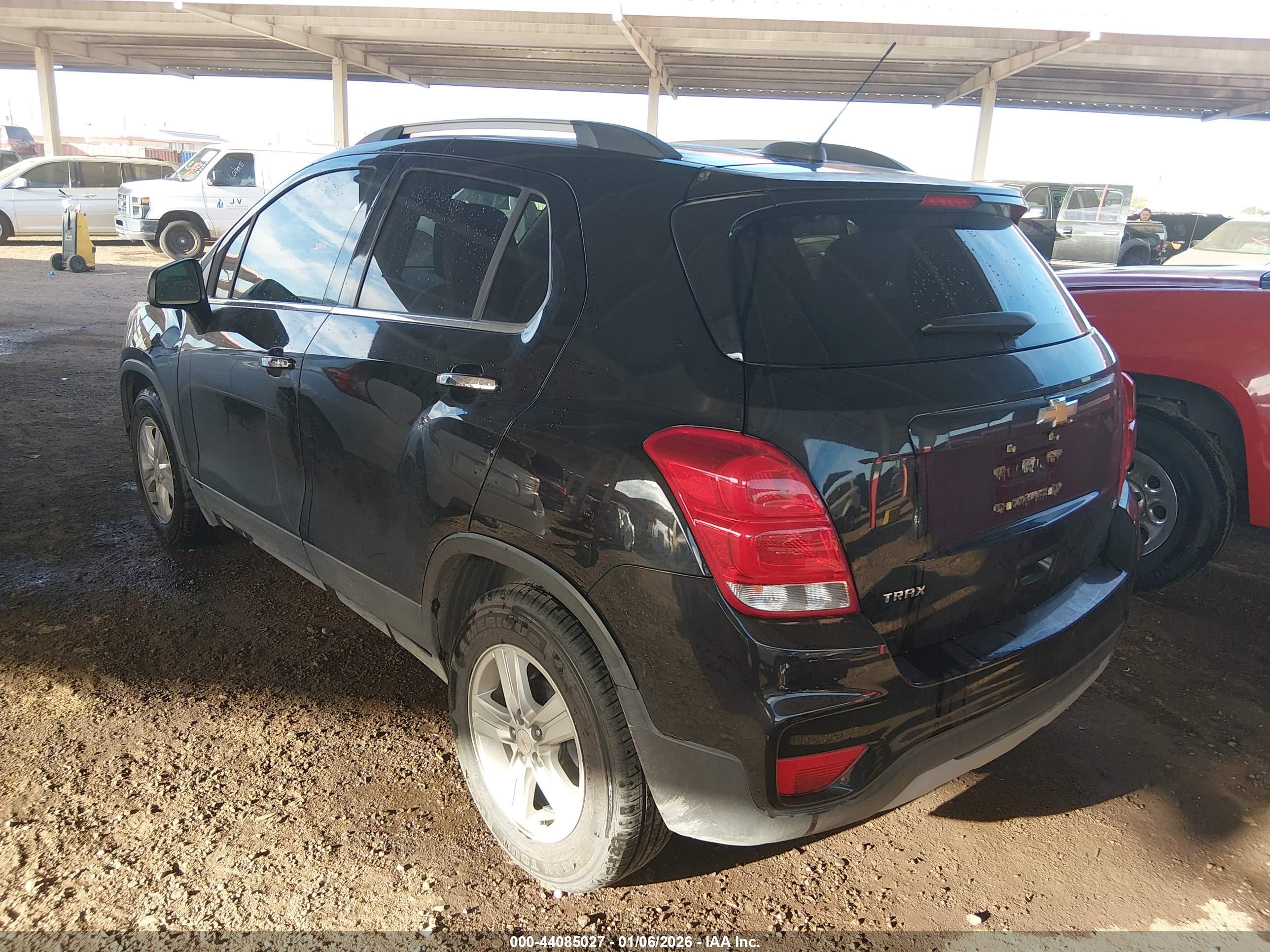 CHEVROLET TRAX image 3
