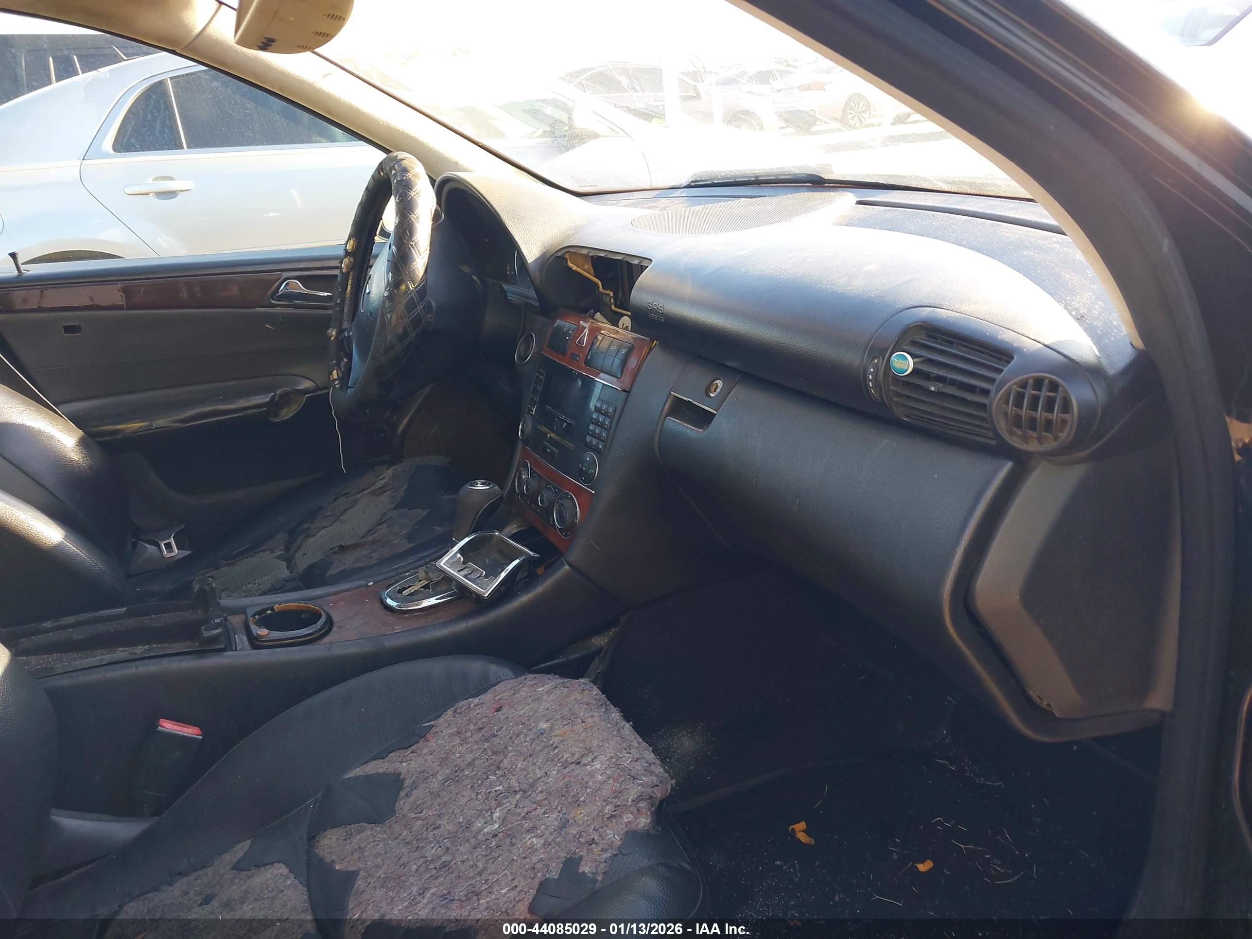 MERCEDES-BENZ C image 5