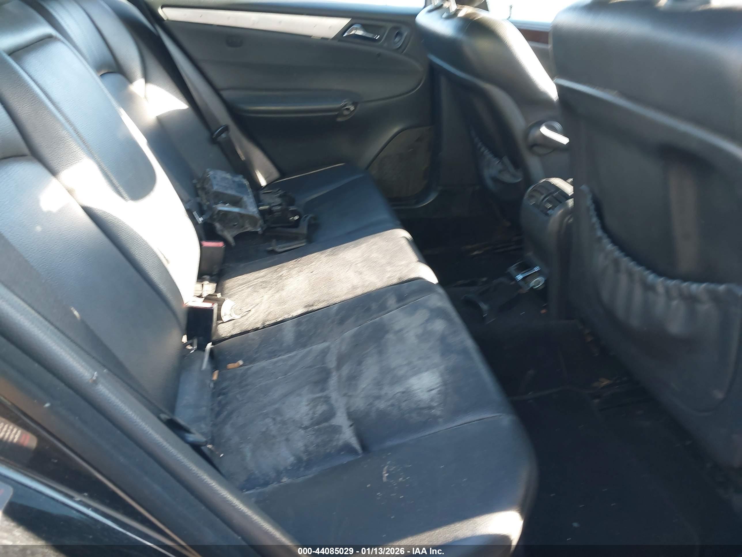 MERCEDES-BENZ C image 8