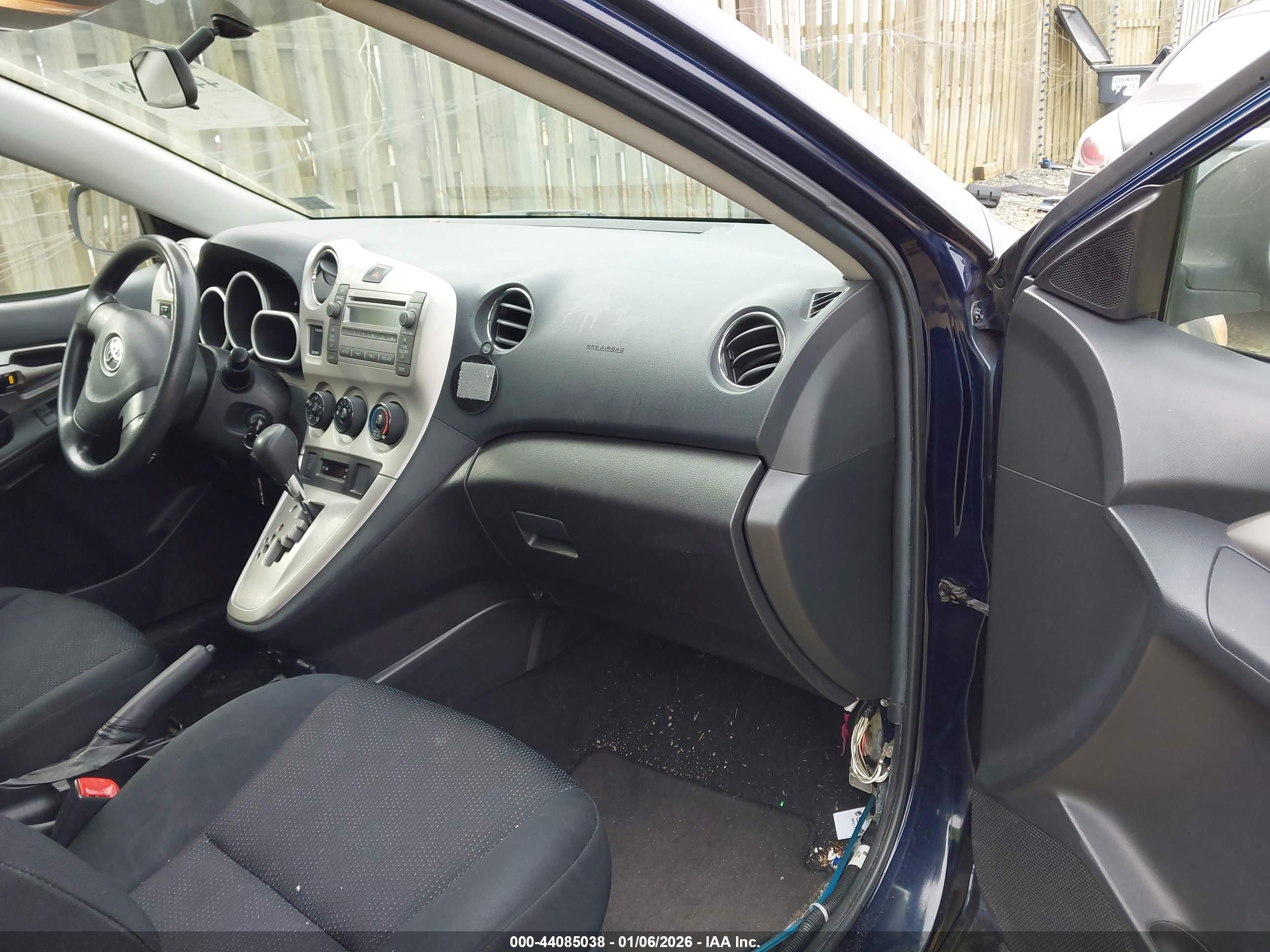 TOYOTA MATRIX image 5