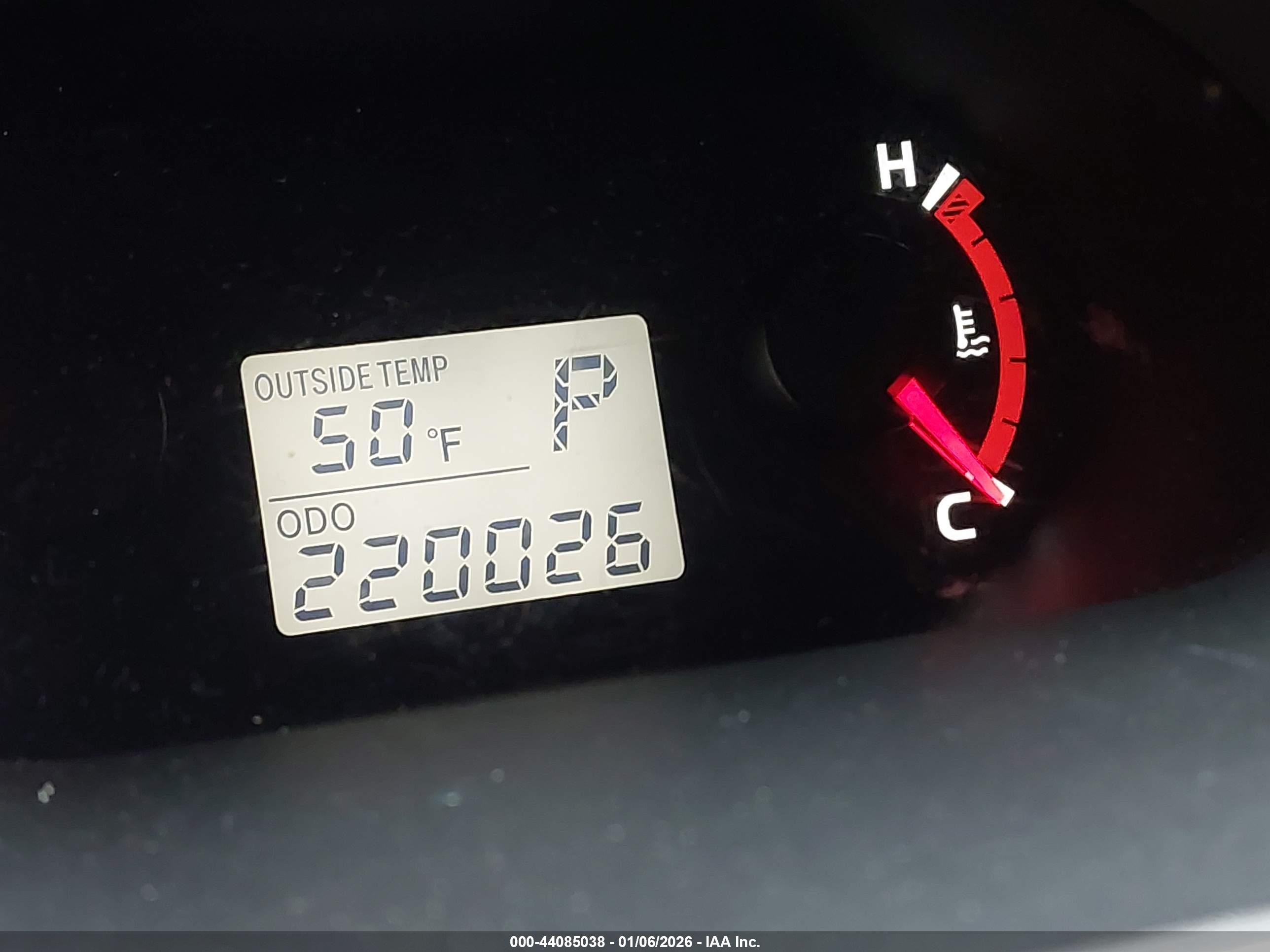 TOYOTA MATRIX image 7