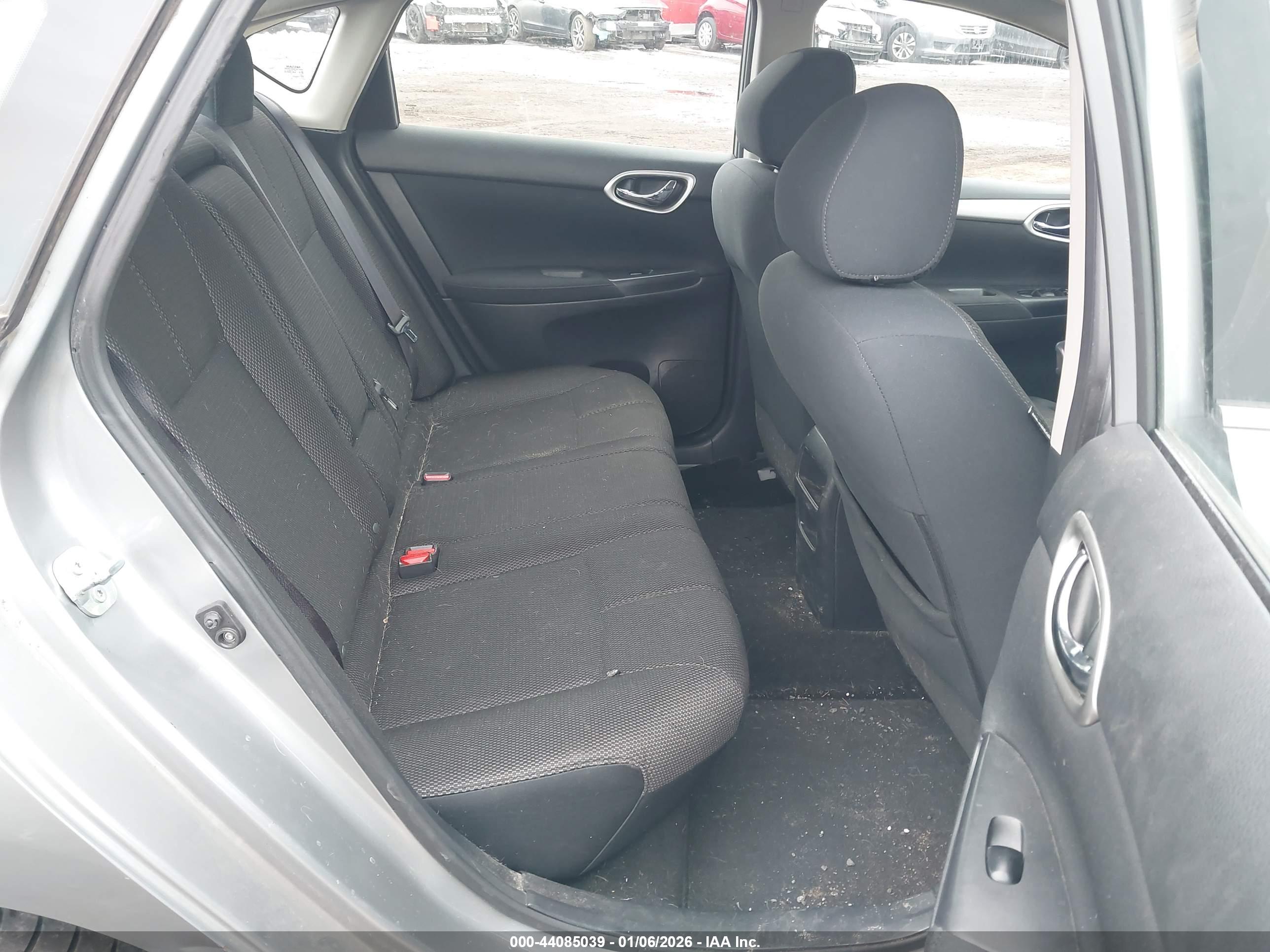 NISSAN SENTRA image 8