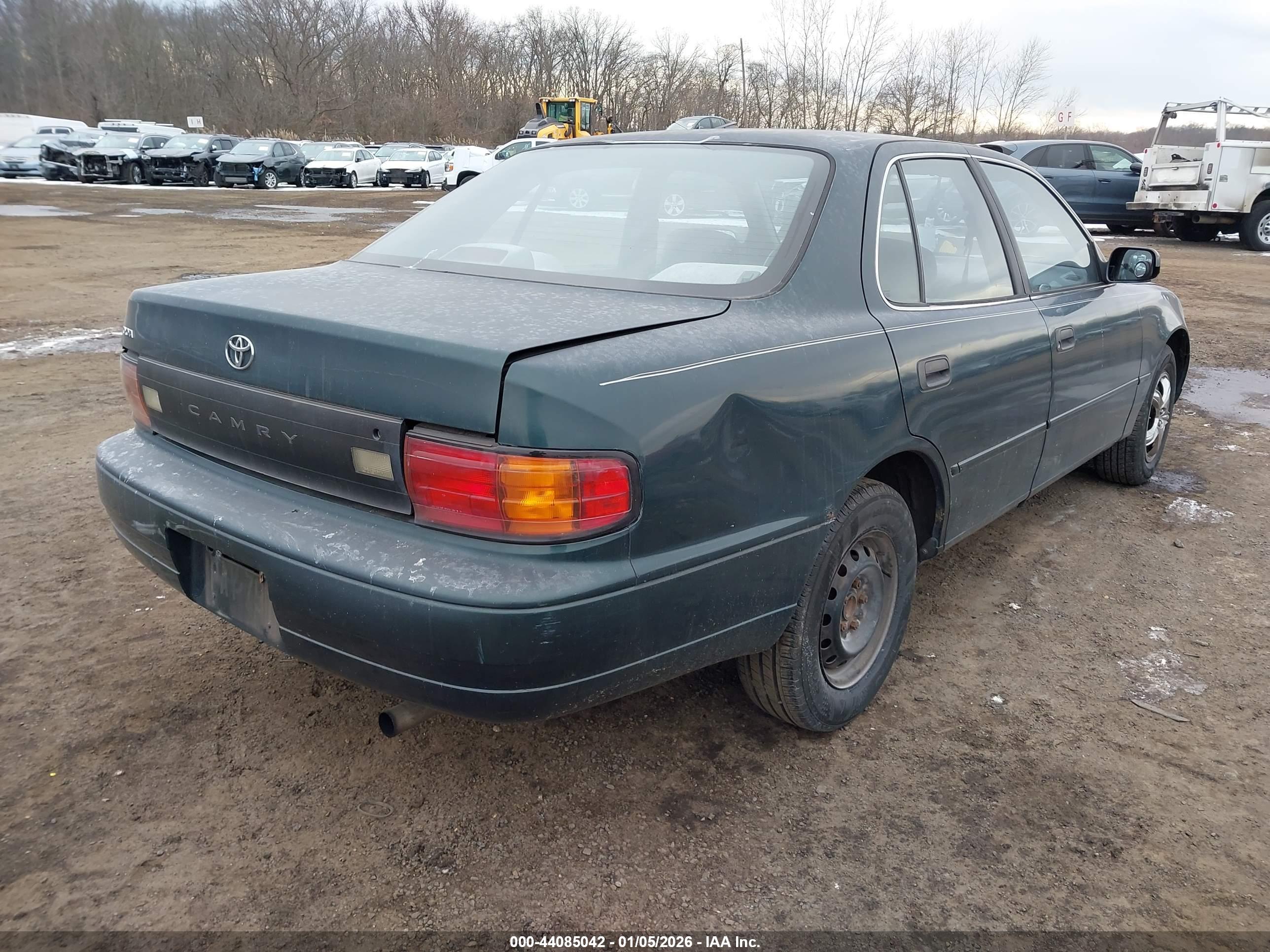 TOYOTA CAMRY image 4