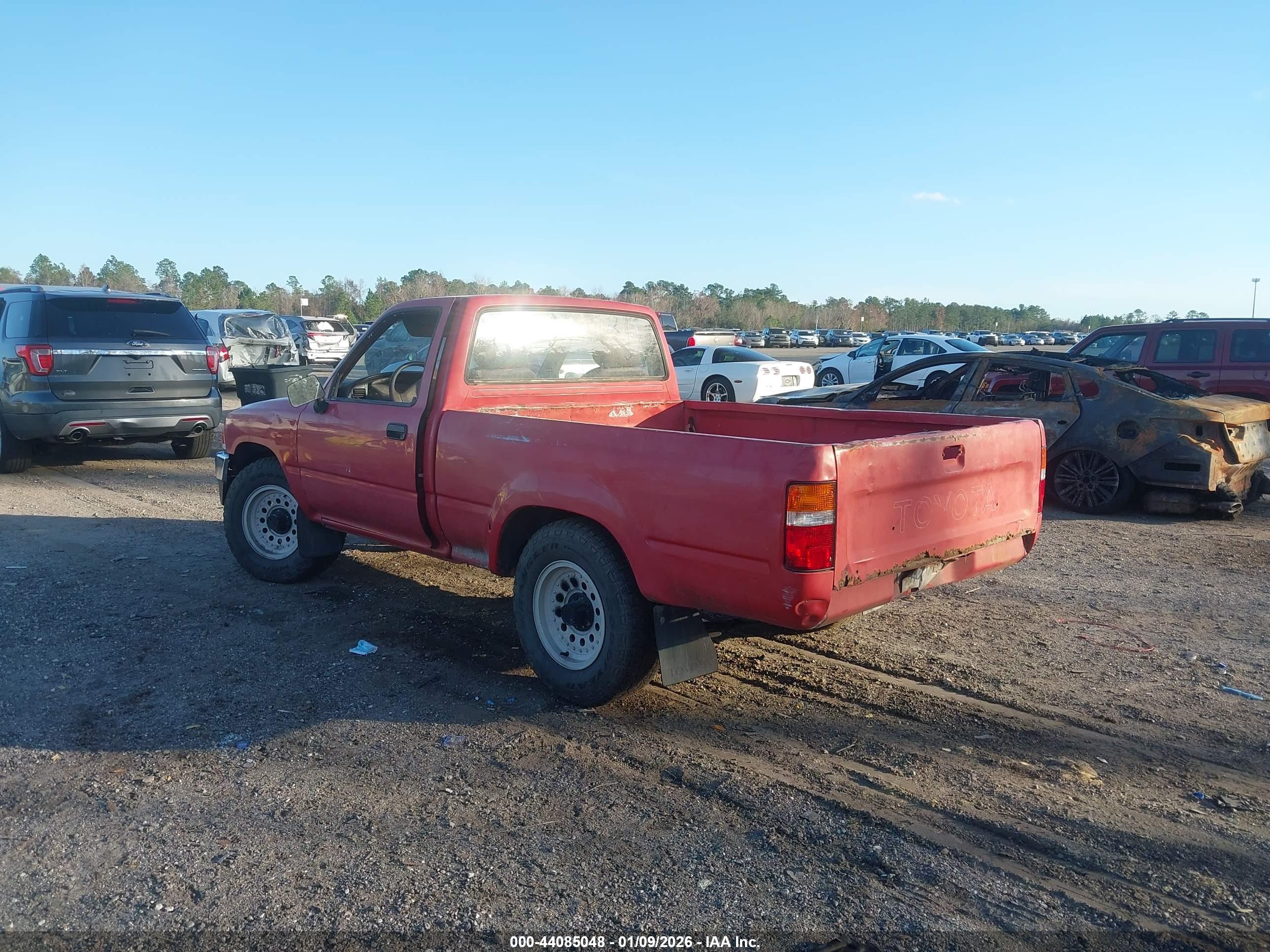 TOYOTA PICKUP image 3
