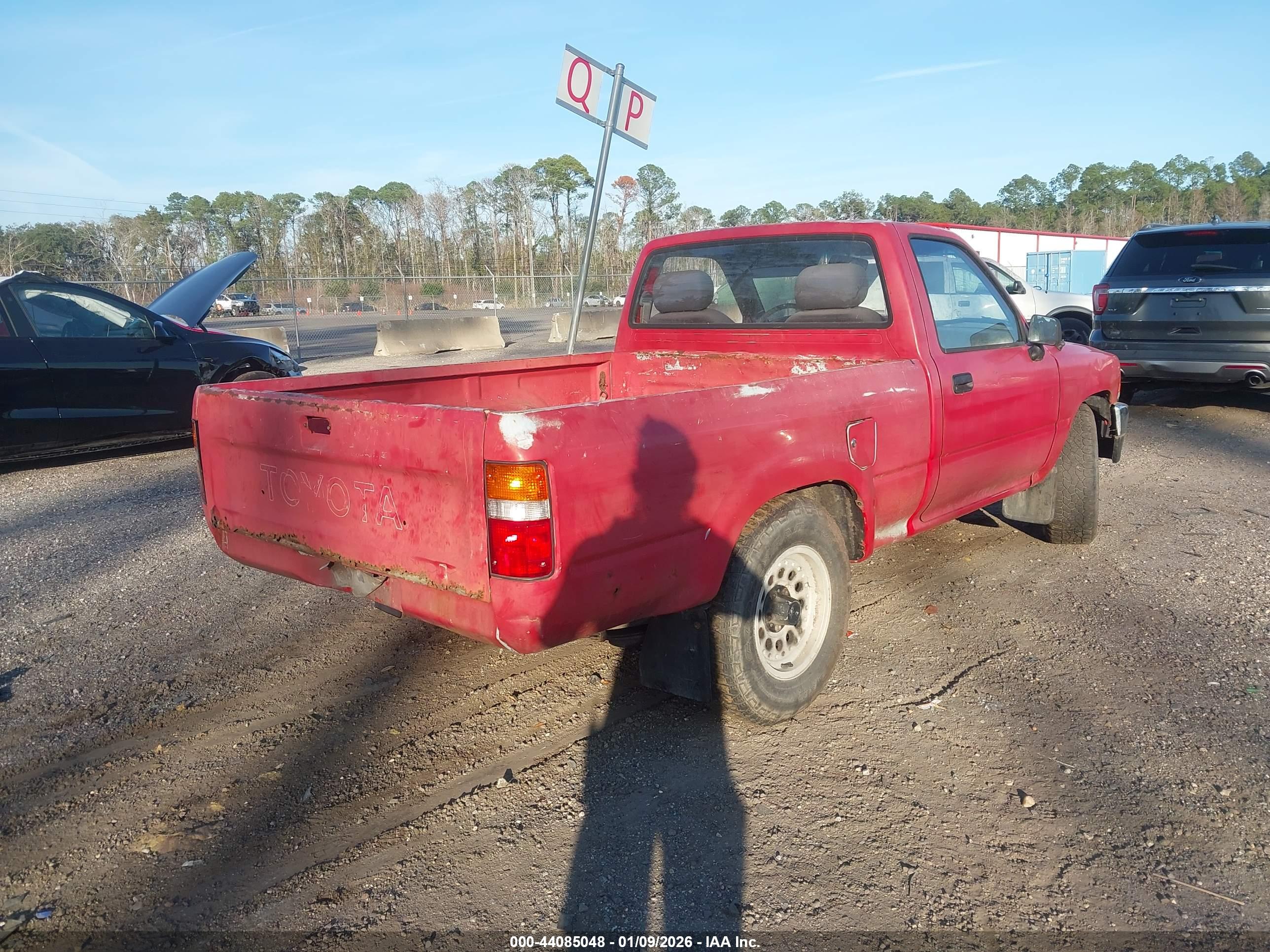 TOYOTA PICKUP image 4