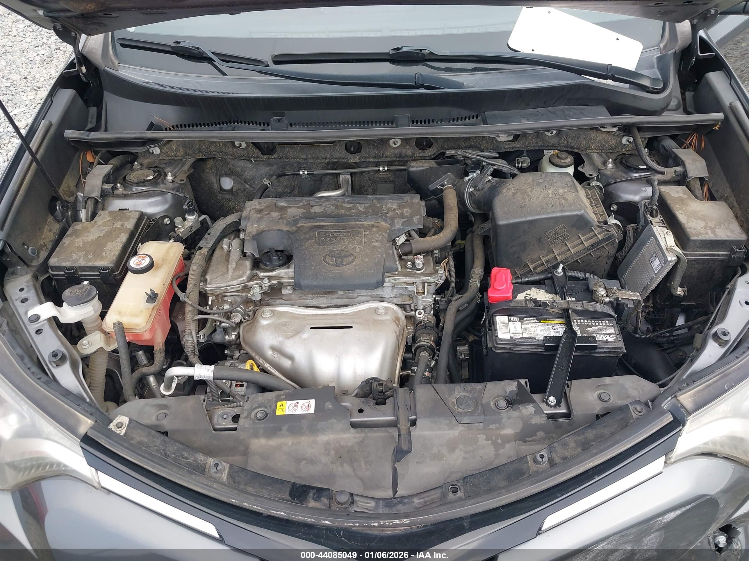 TOYOTA RAV4 image 10