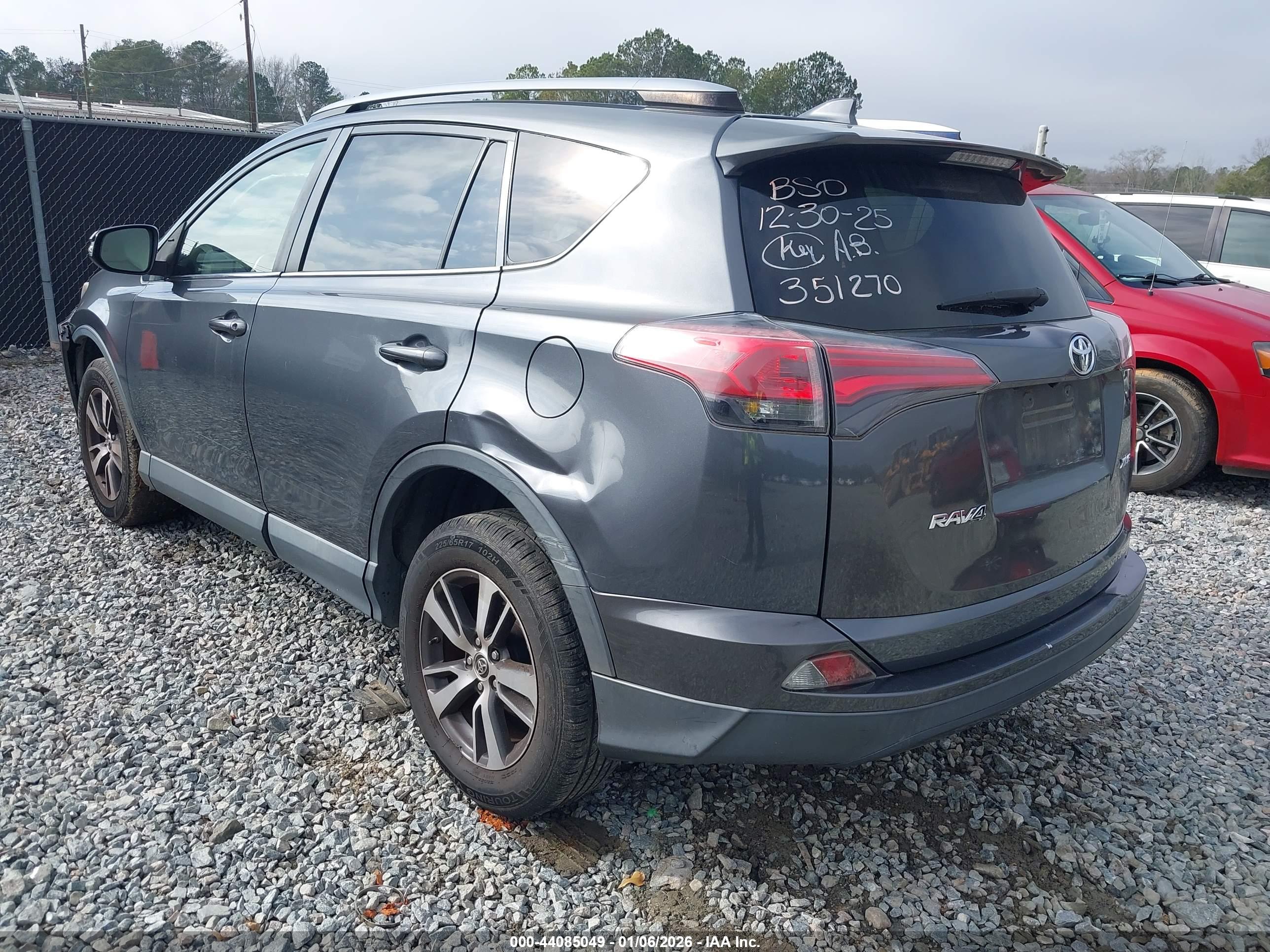 TOYOTA RAV4 image 3