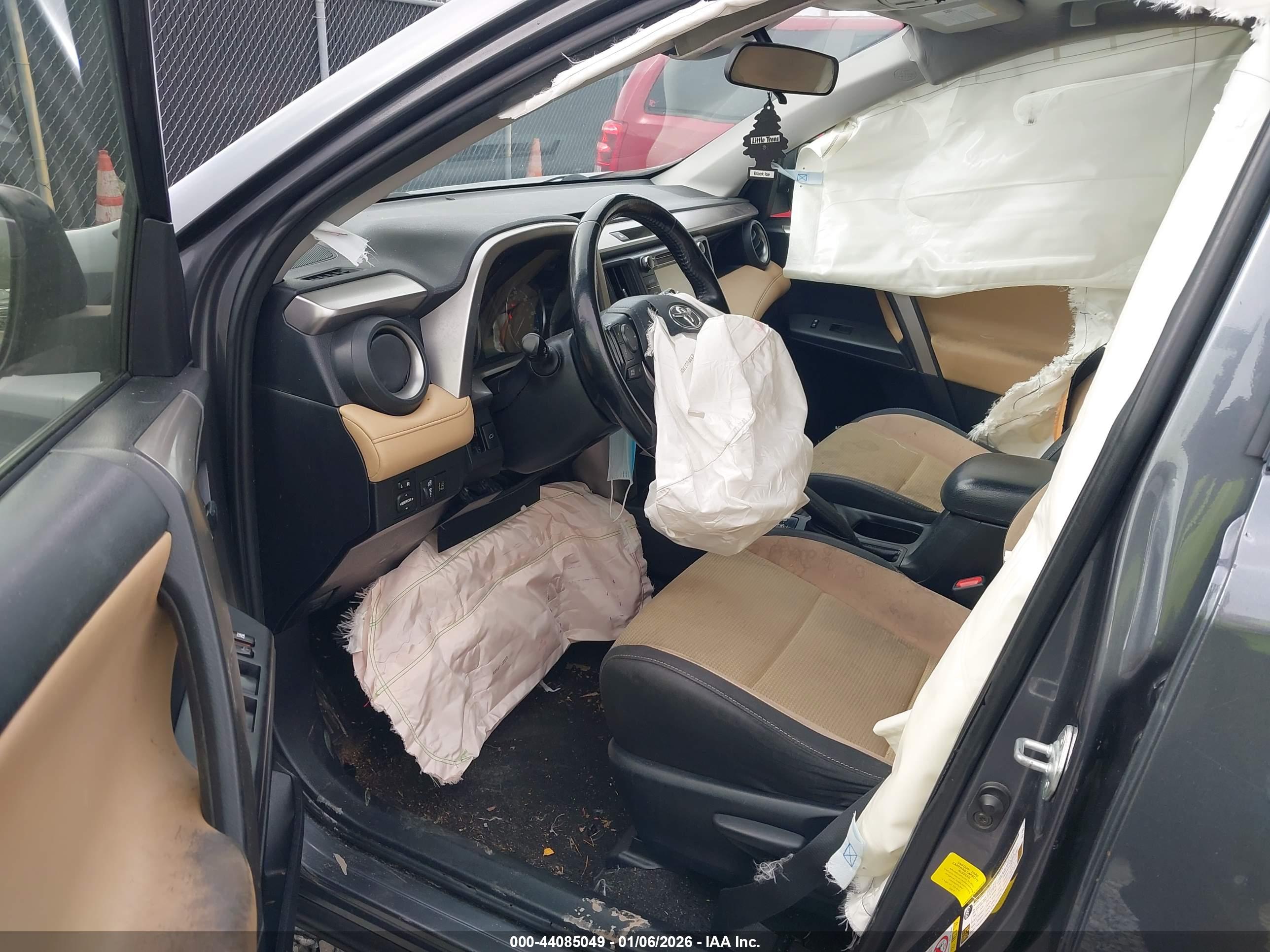 TOYOTA RAV4 image 5