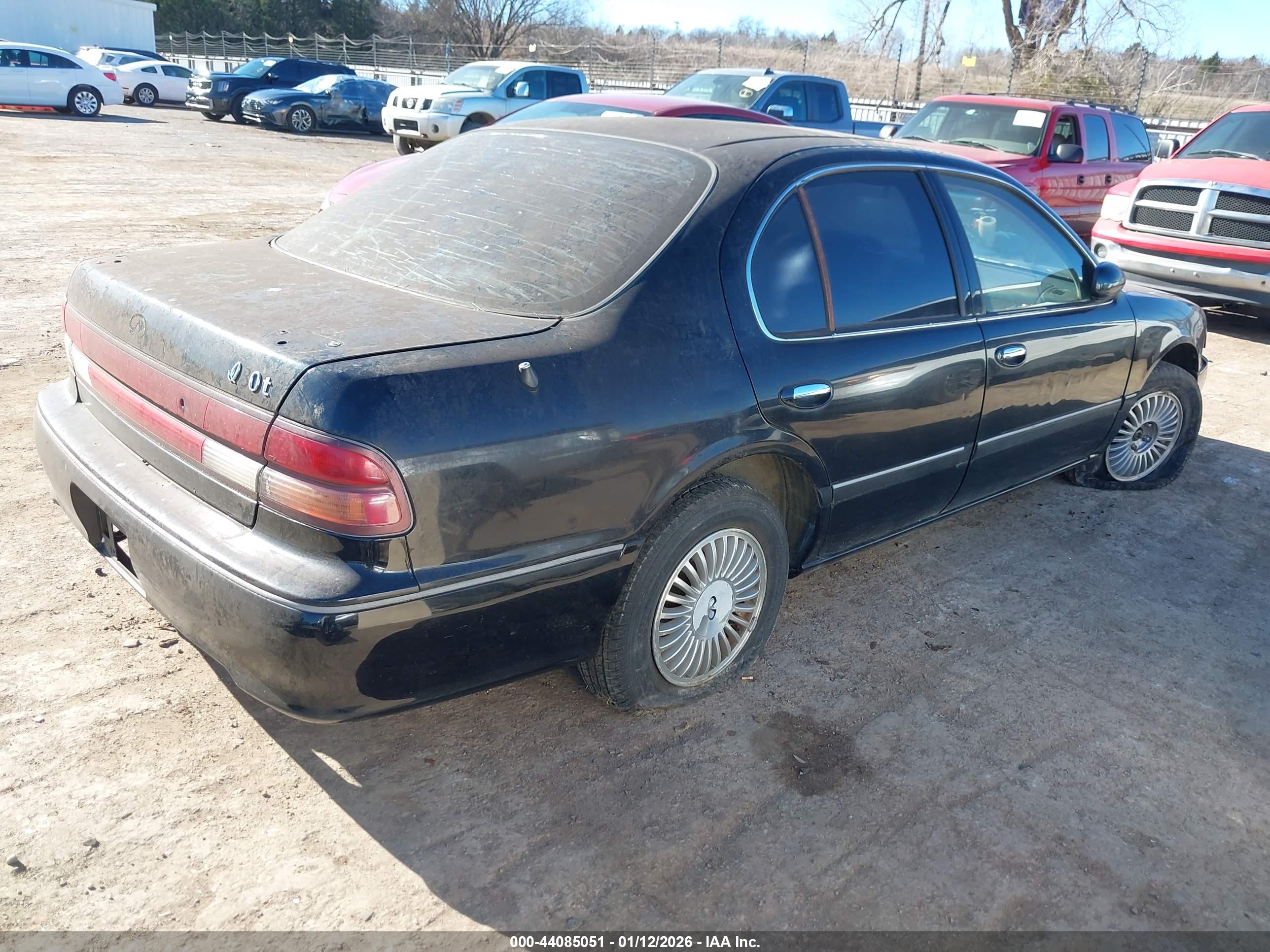 INFINITI I30 image 4
