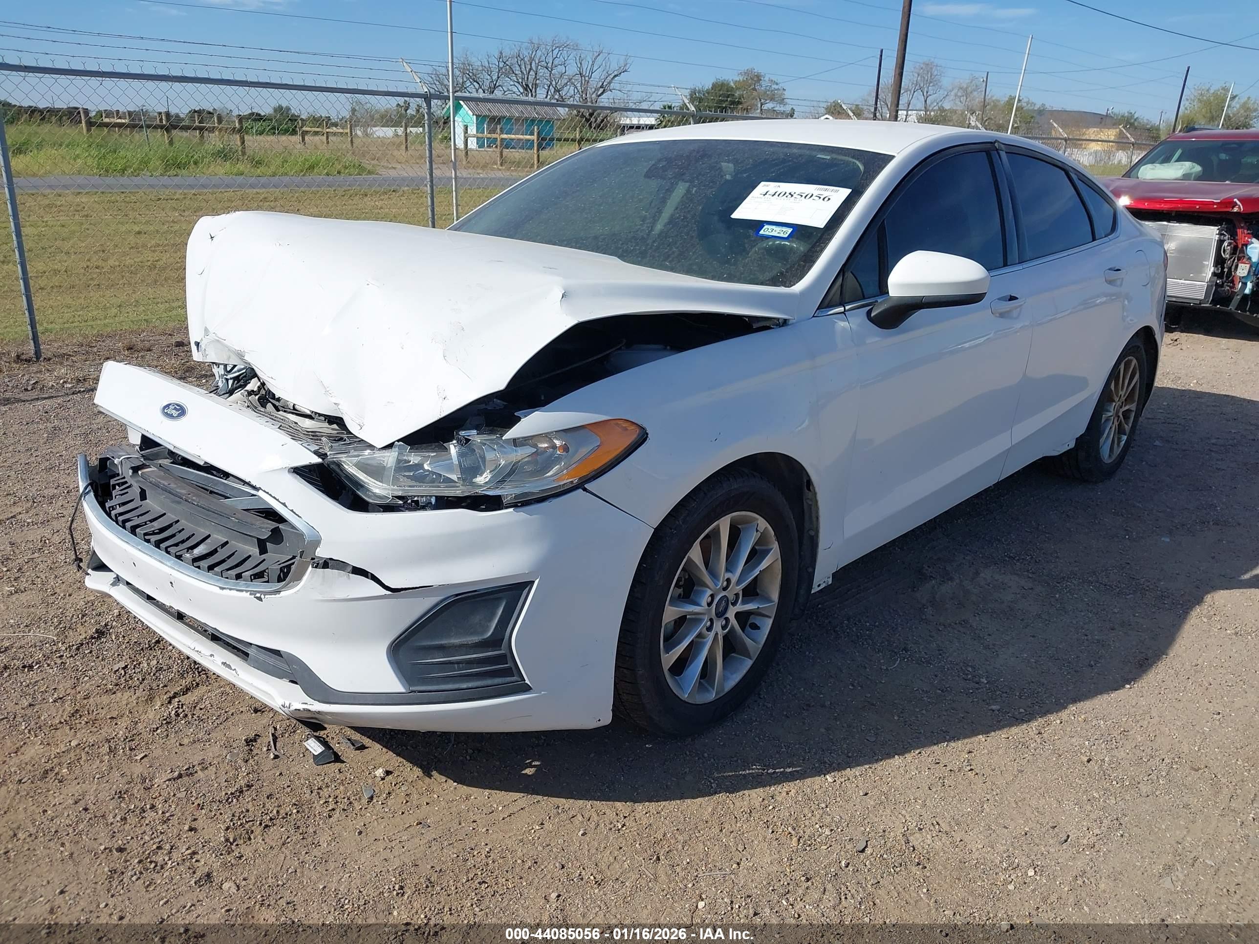 FORD FUSION image 2