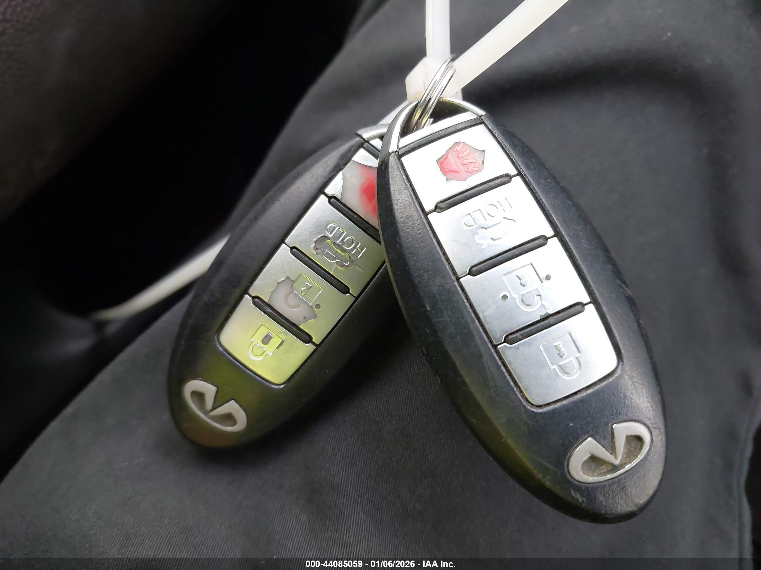 INFINITI G37X image 11