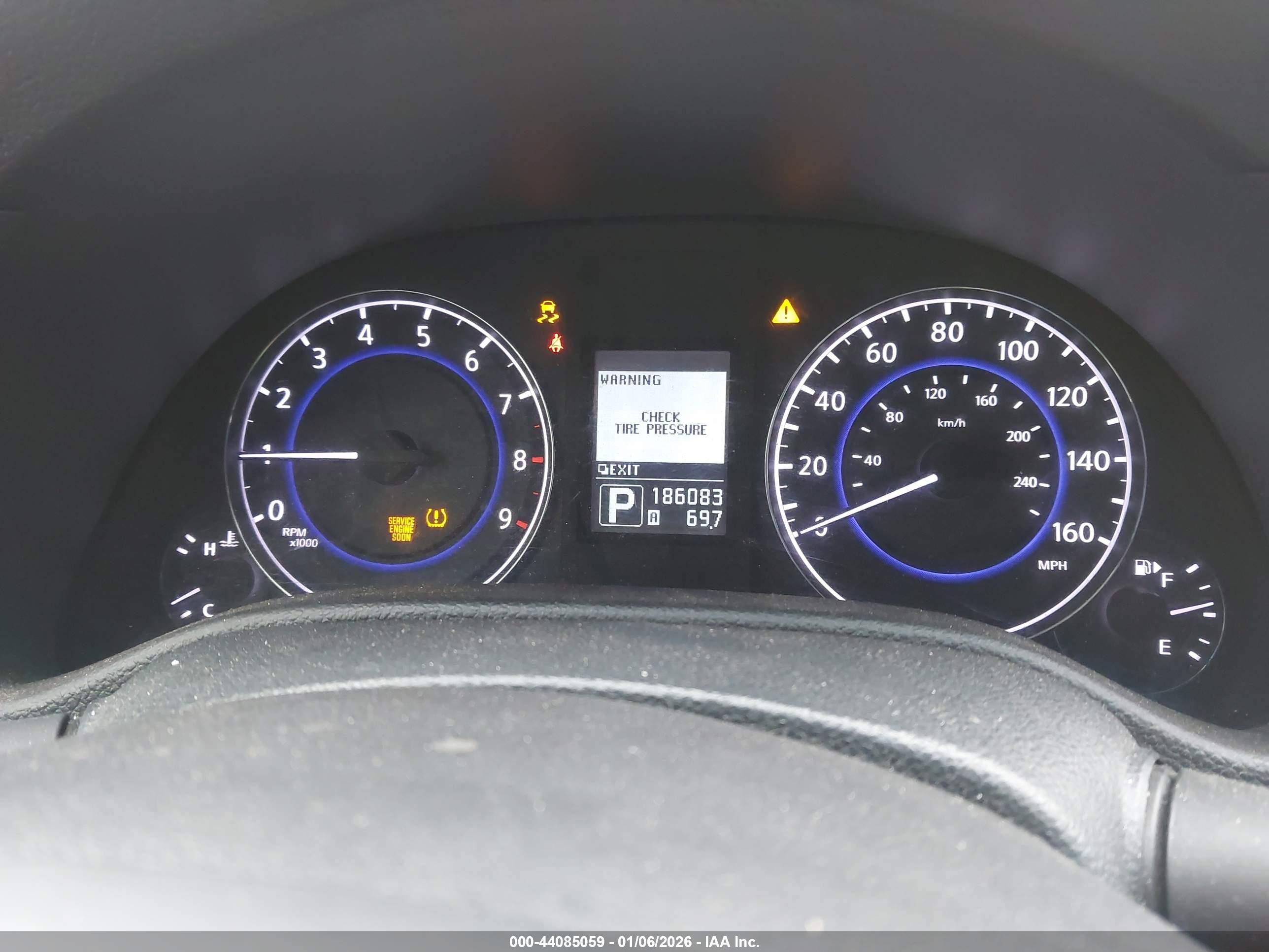 INFINITI G37X image 7
