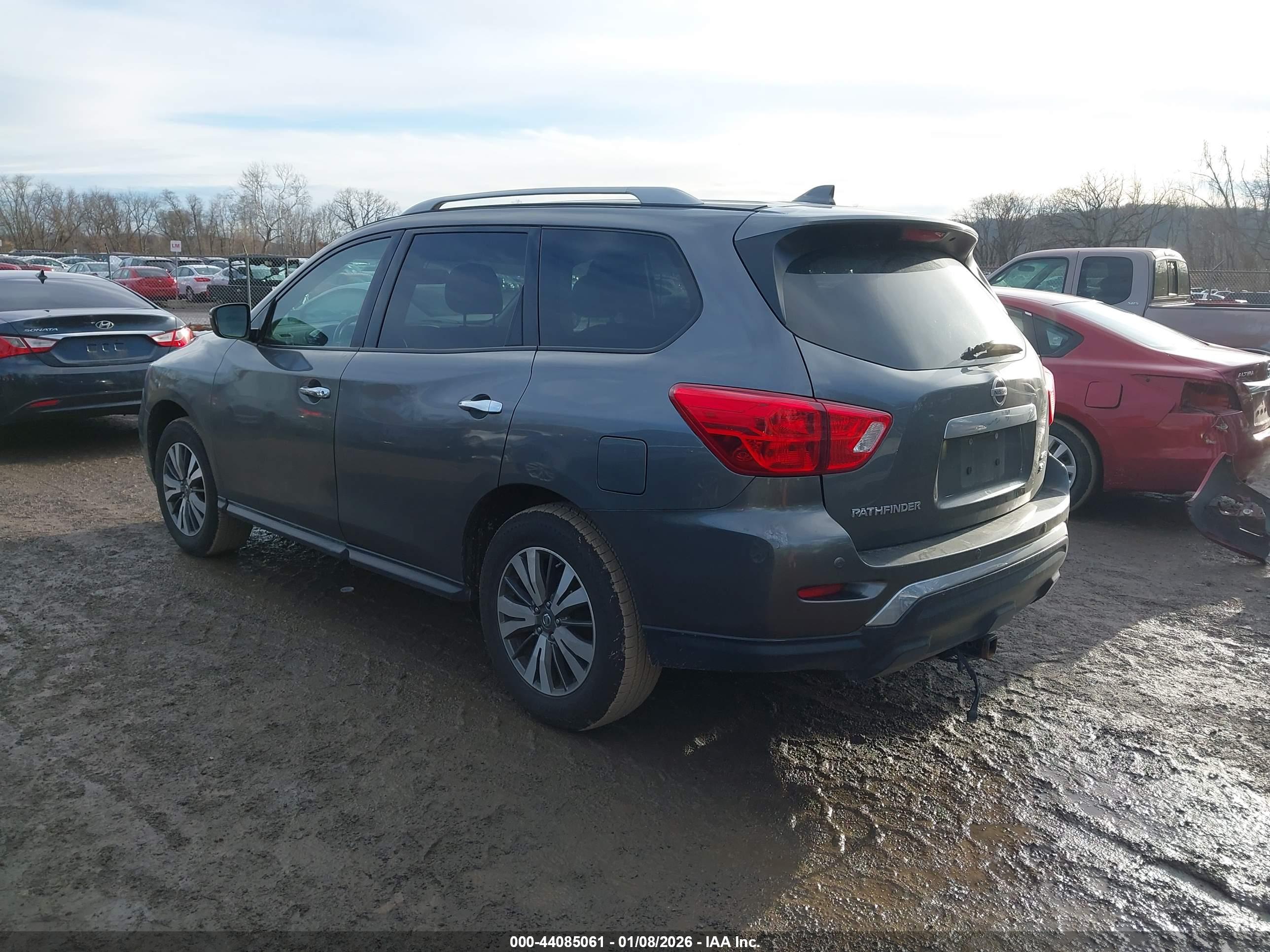 NISSAN PATHFINDER image 3