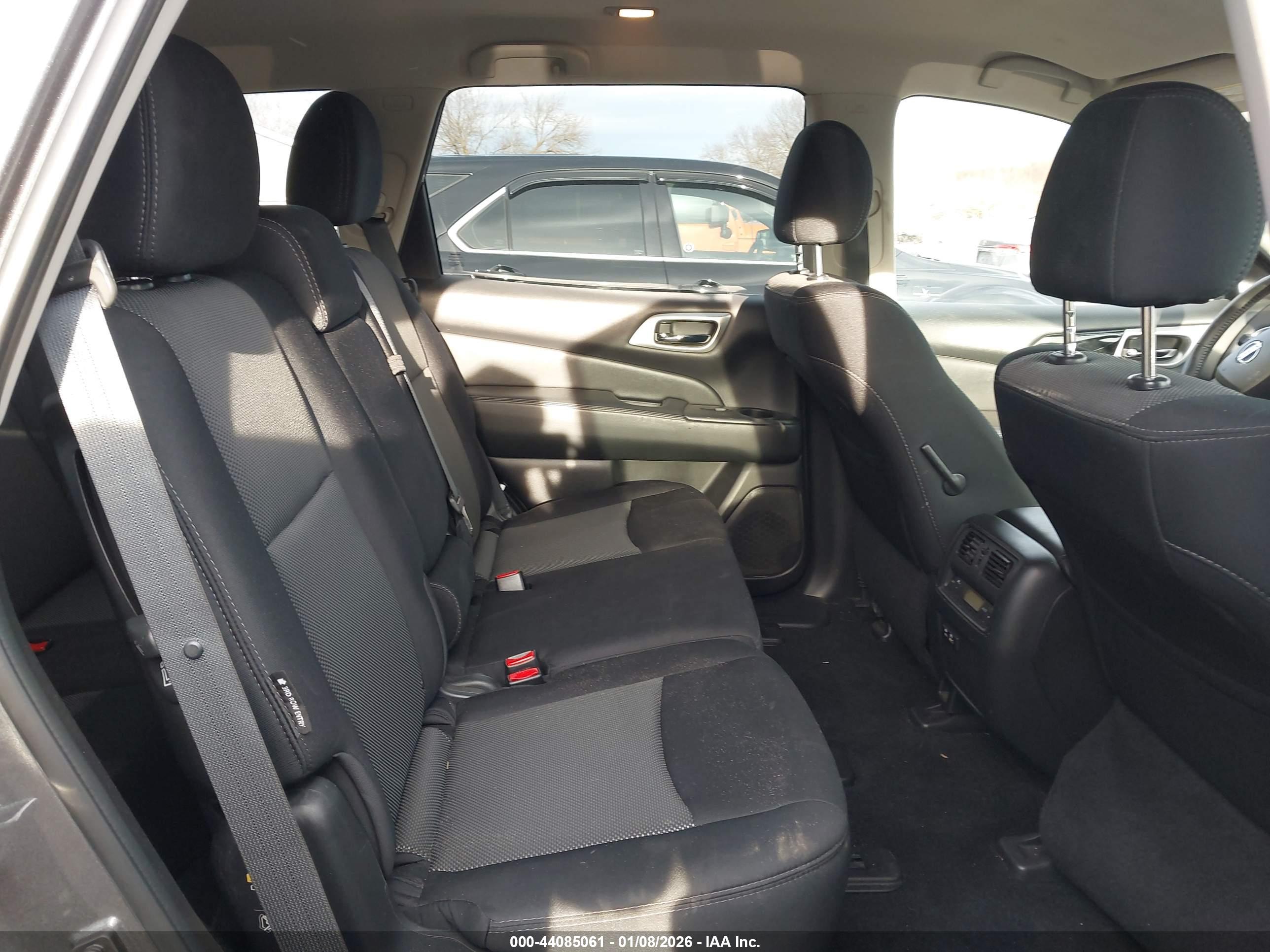 NISSAN PATHFINDER image 8